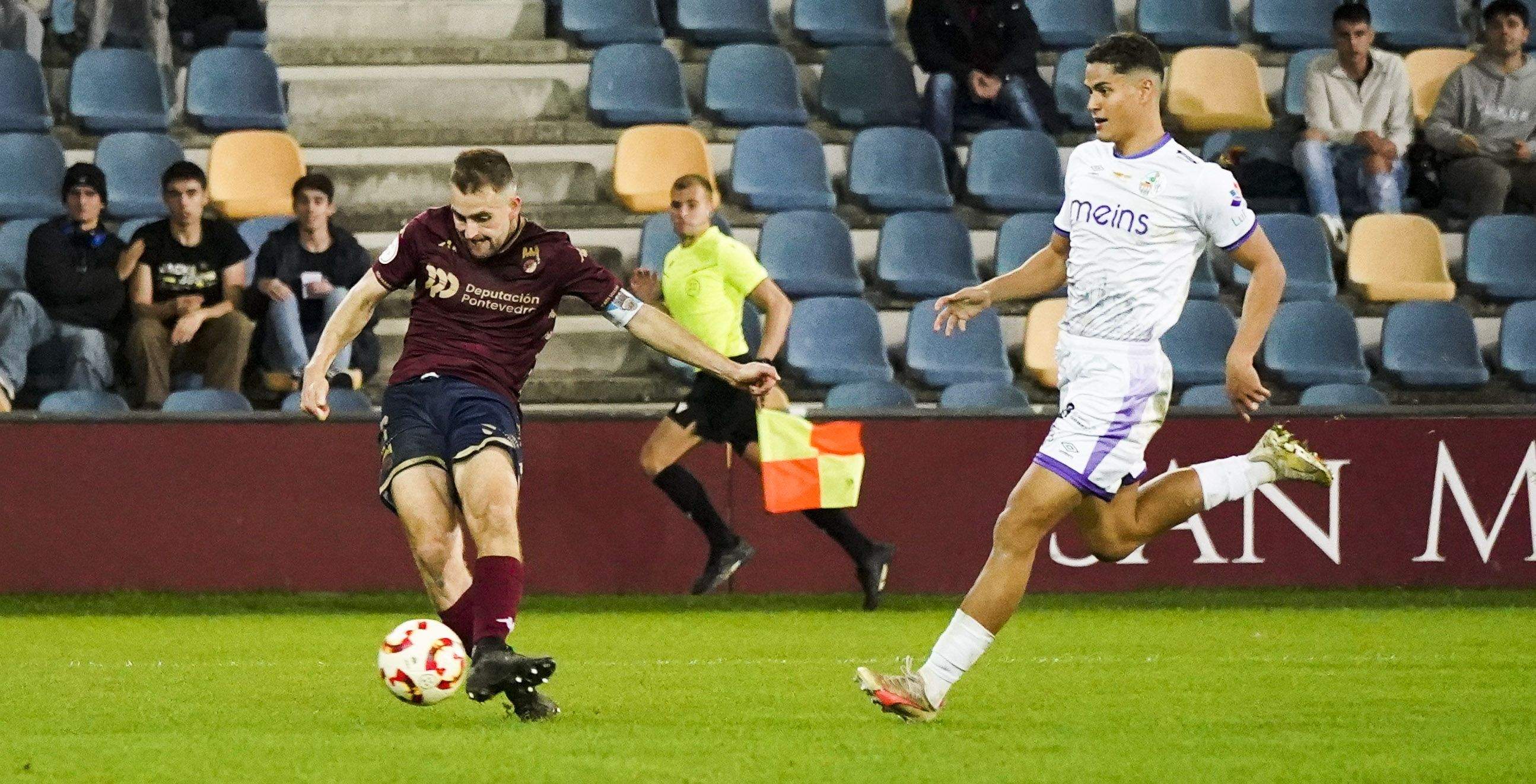 Partido entre Pontevedra CF e Salamanca CF UDS en Pasarón Partido entre Pontevedra CF e Salamanca CF UDS en Pasarón