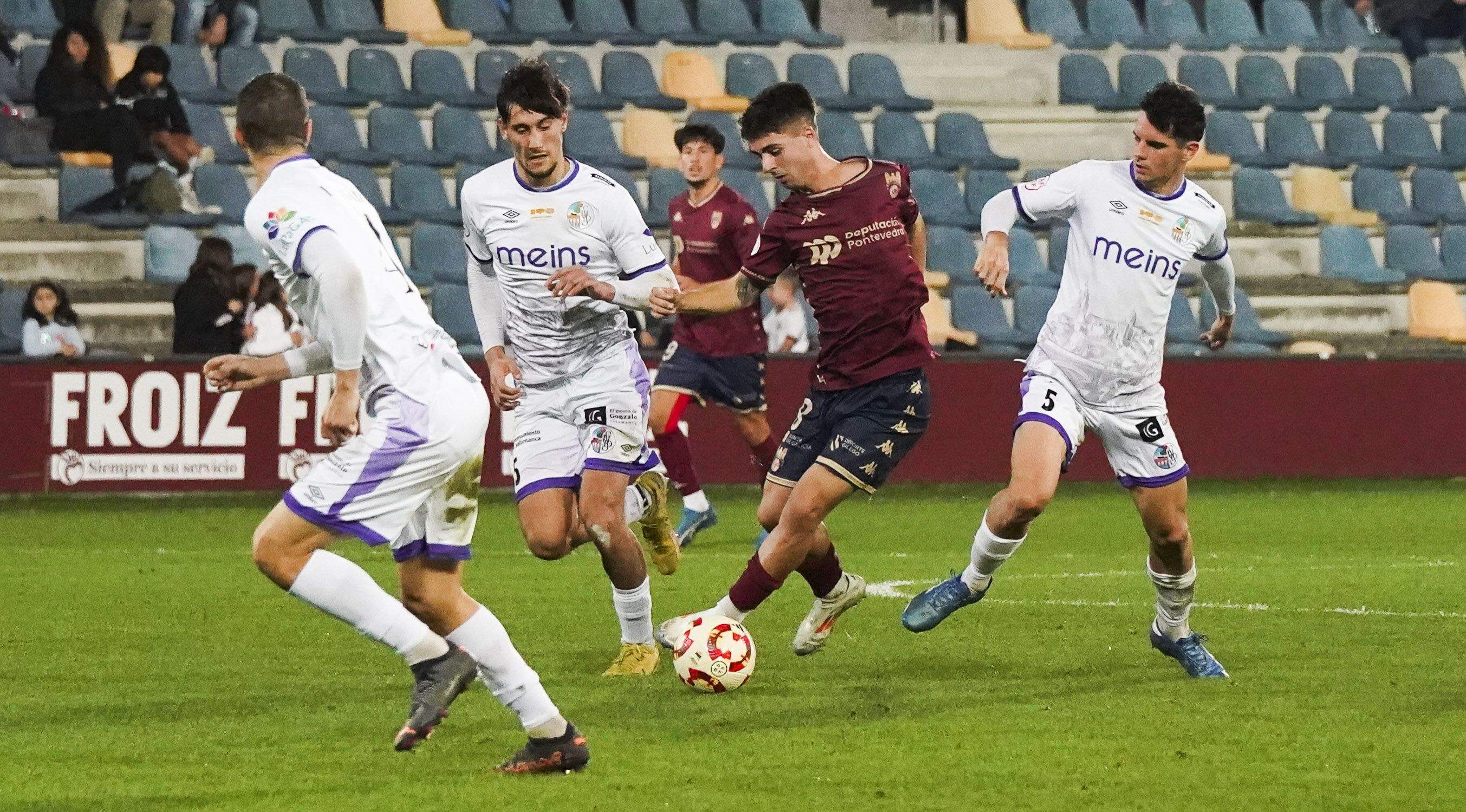 Partido entre Pontevedra CF e Salamanca CF UDS en Pasarón Partido entre Pontevedra CF e Salamanca CF UDS en Pasarón