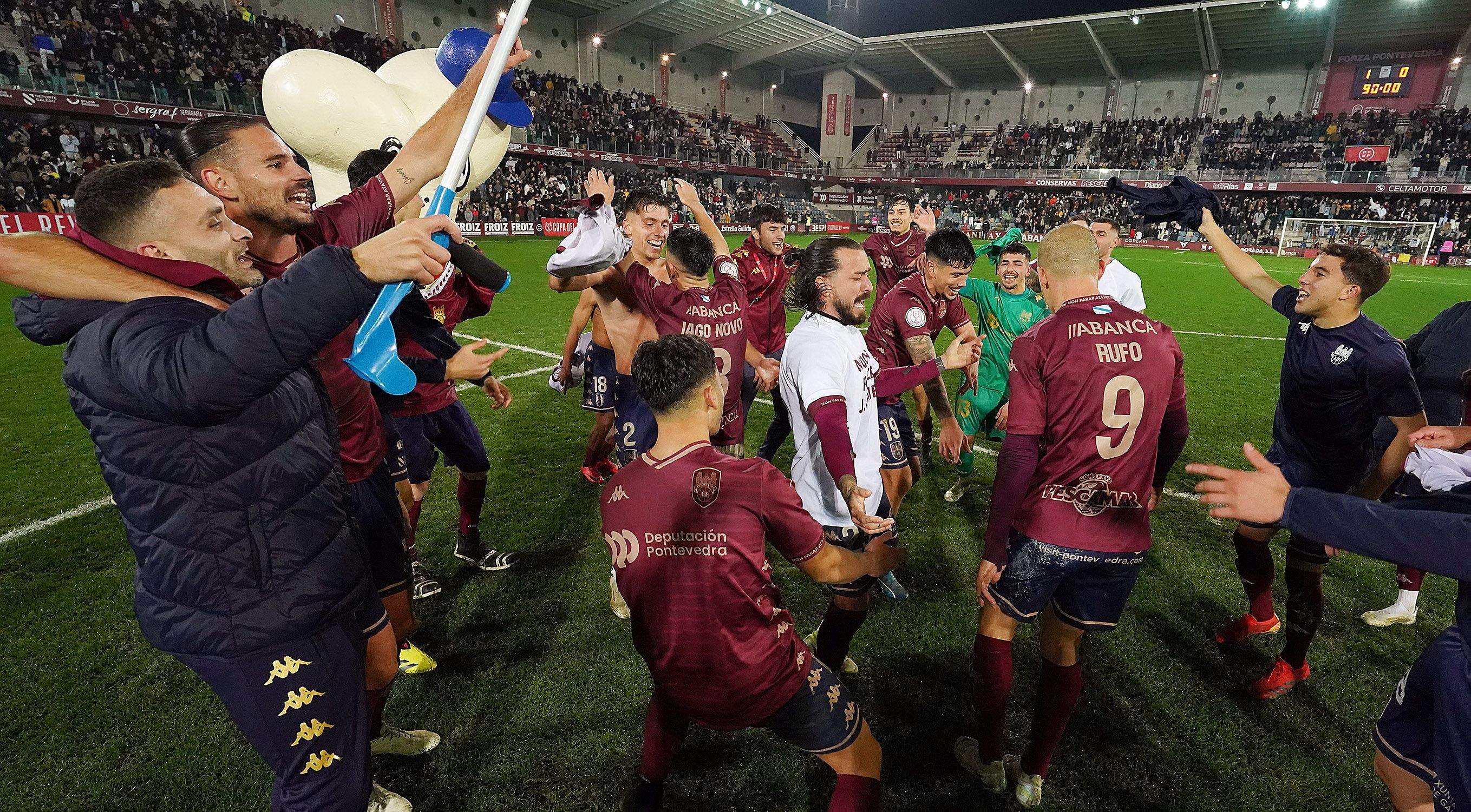 Partido de Copa entre Pontevedra e Villarreal en Pasarón