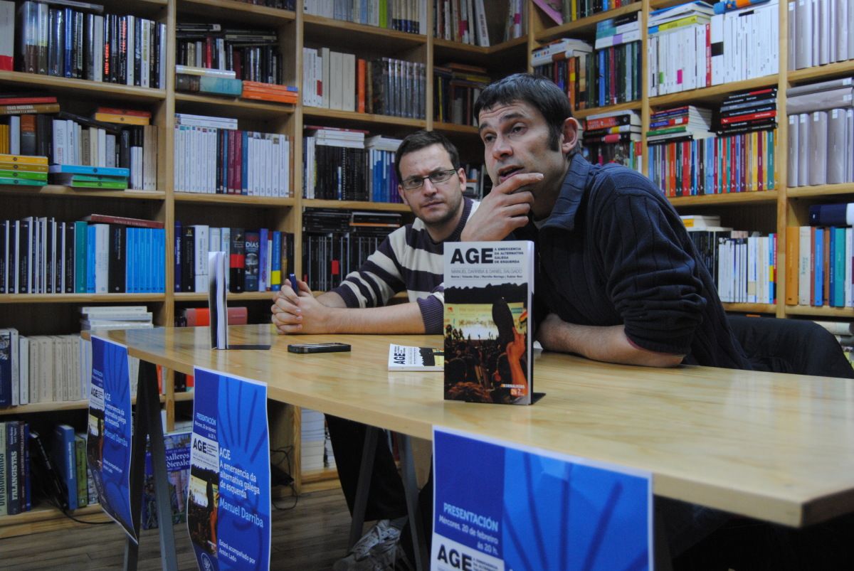 Manuel Darriba en la presentación de "AGE: a emerxencia da Alternativa Galega de Esquerda" en Pontevedra
