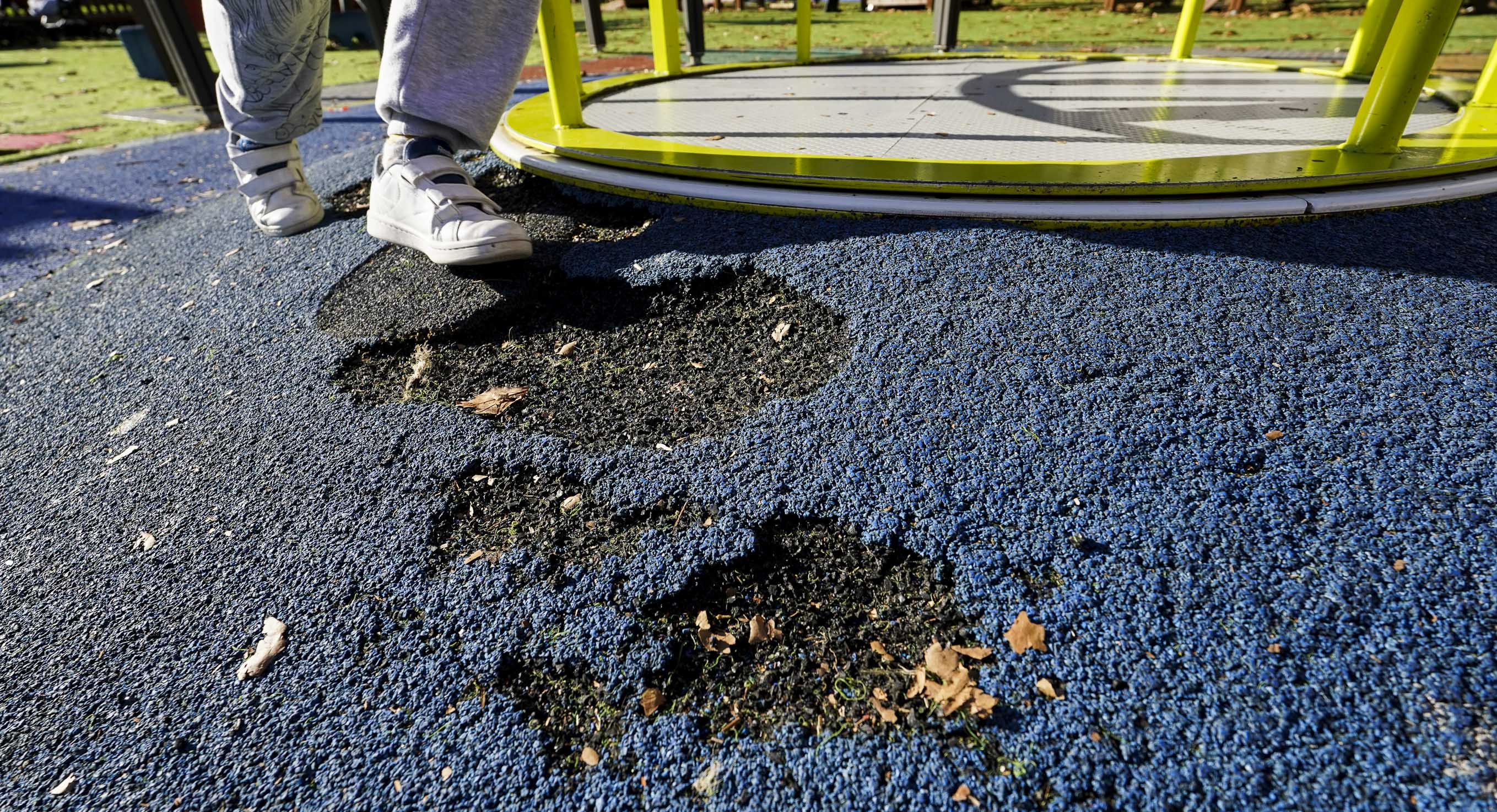 20241215 Saiz plaza barcelos parque niños mal estado 005 20241215 Saiz plaza barcelos parque niños mal estado 005