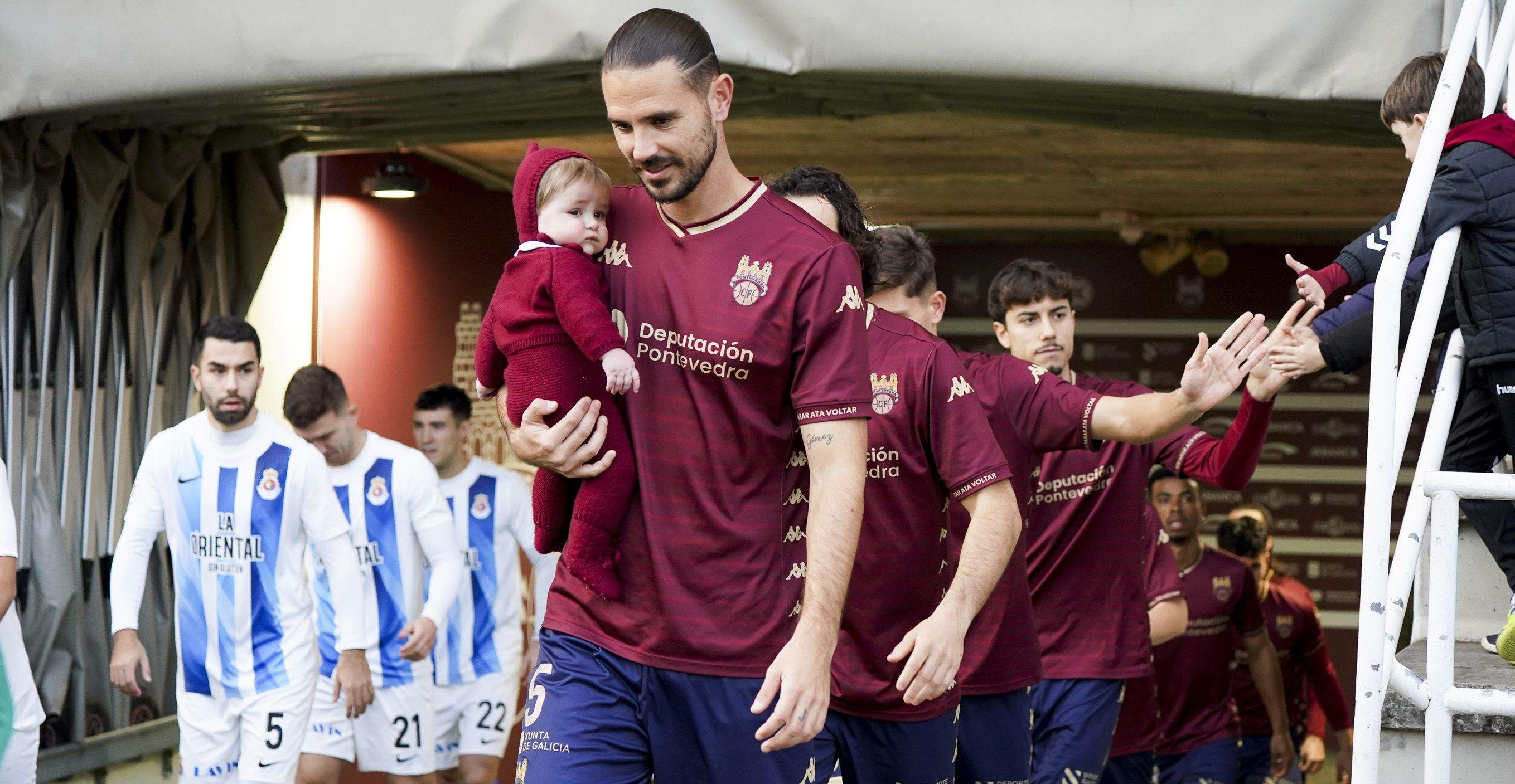 Partido entre Pontevedra CF e Gimnástica de Torrelavega en Pasarón Partido entre Pontevedra CF e Gimnástica de Torrelavega en Pasarón