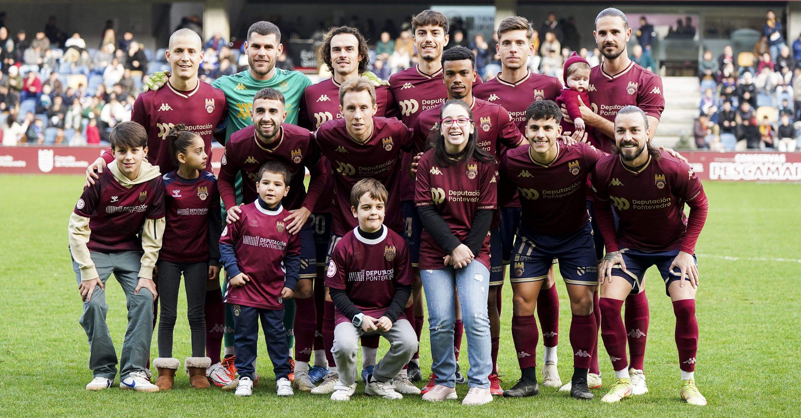 Partido entre Pontevedra CF e Gimnástica de Torrelavega en Pasarón Partido entre Pontevedra CF e Gimnástica de Torrelavega en Pasarón