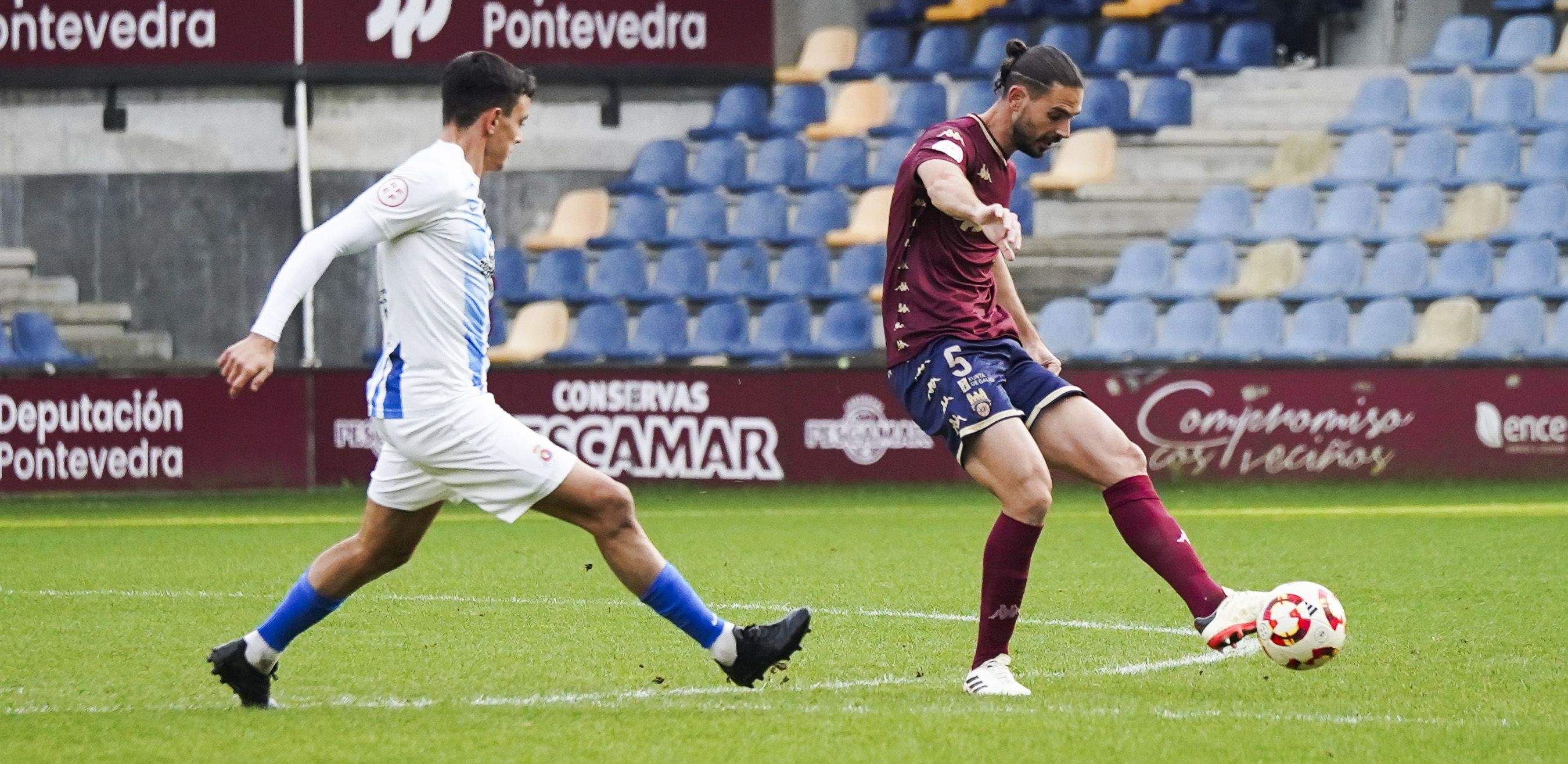 Partido entre Pontevedra CF e Gimnástica de Torrelavega en Pasarón Partido entre Pontevedra CF e Gimnástica de Torrelavega en Pasarón