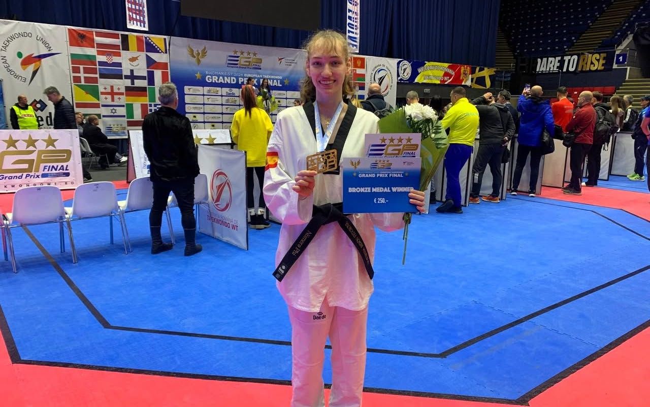 Ekaterina Rebón tras ganar el bronce en el Grand Prix de Budapest