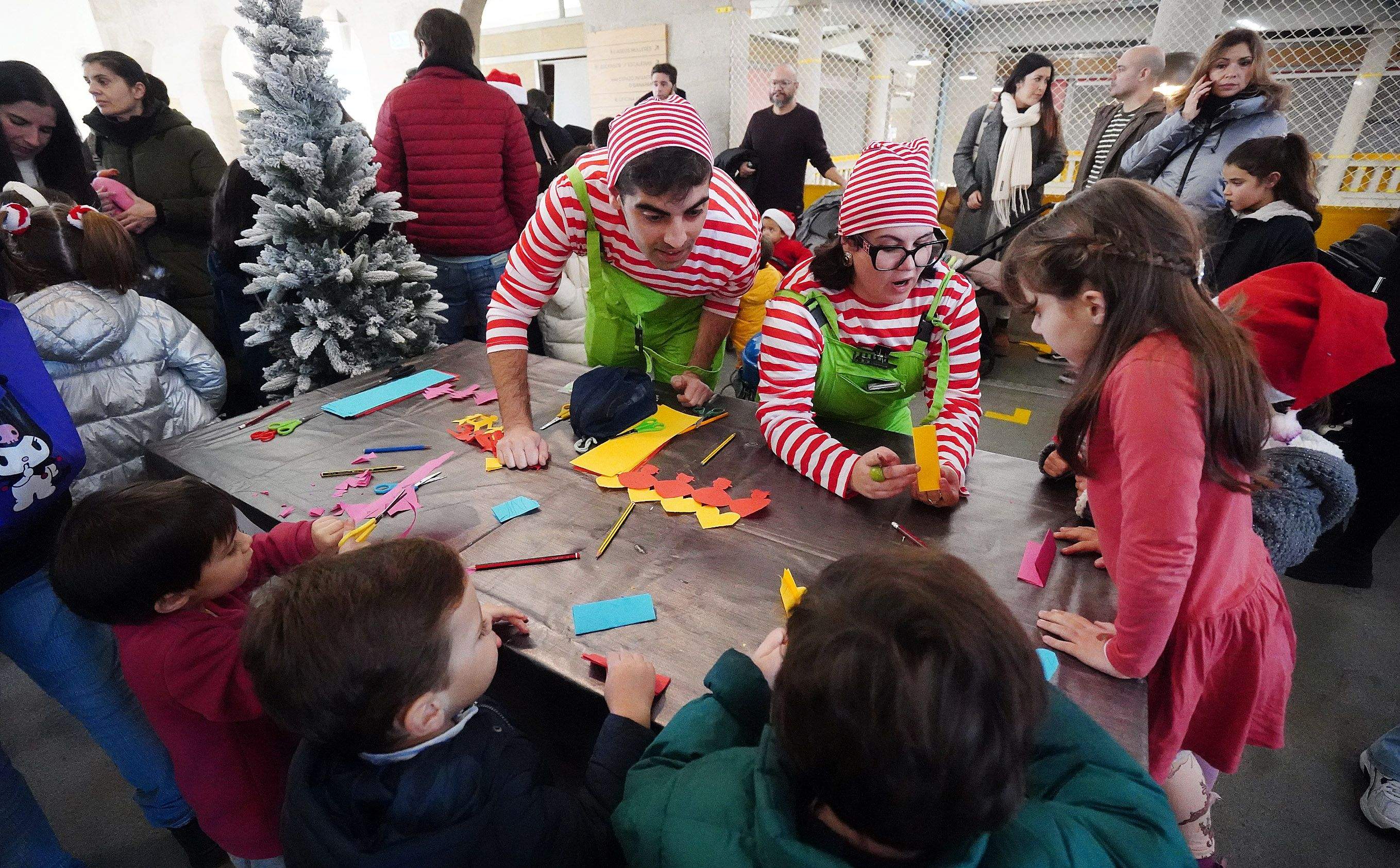 Papá Noel visita o mercado de abastos de Pontevedra Papá Noel visita o mercado de abastos de Pontevedra