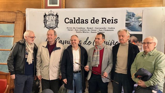 Jacobo Pérez toma posesión como alcalde de Caldas de Reis respaldado por sus tres predecesores en el cargo Jacobo Pérez toma posesión como alcalde de Caldas de Reis respaldado por sus tres predecesores en el cargo