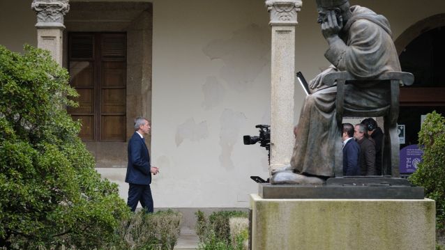 Gravación da mensaxe de fin de ano 2024 de Alfonso Rueda no Pazo de Fonseca Gravación da mensaxe de fin de ano 2024 de Alfonso Rueda no Pazo de Fonseca