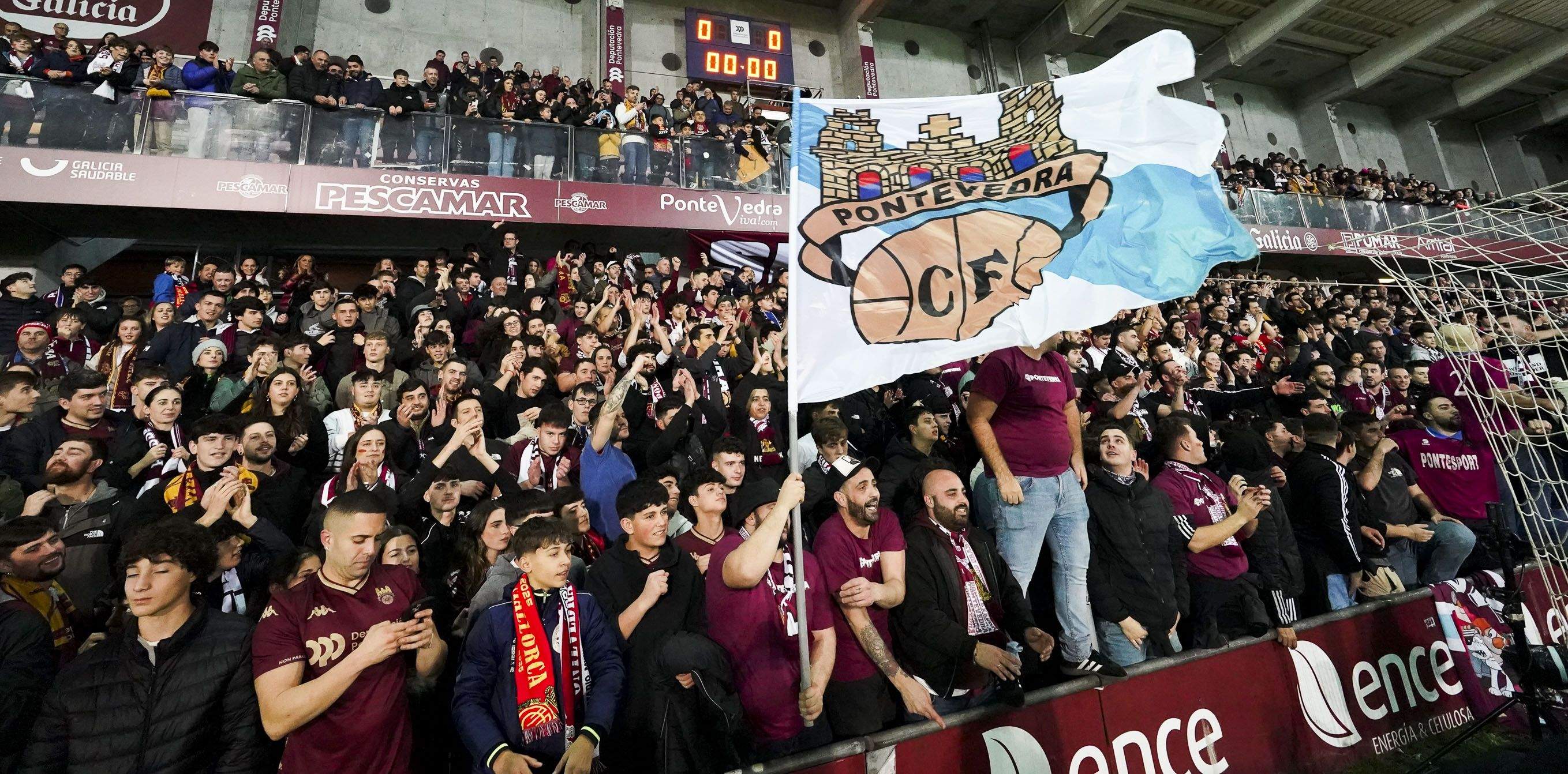 Partido de Copa del Rey entre Pontevedra y Mallorca en Pasarón