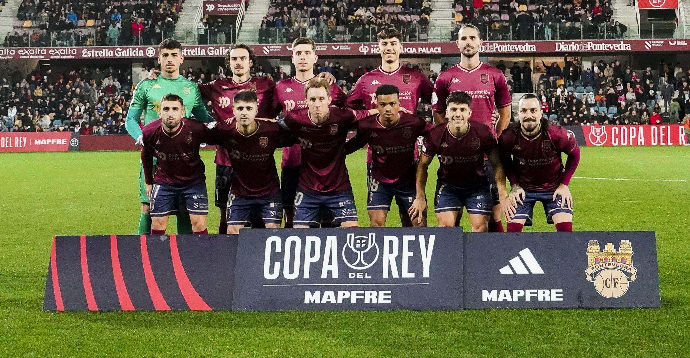 Partido de Copa del Rey entre Pontevedra y Mallorca en Pasarón