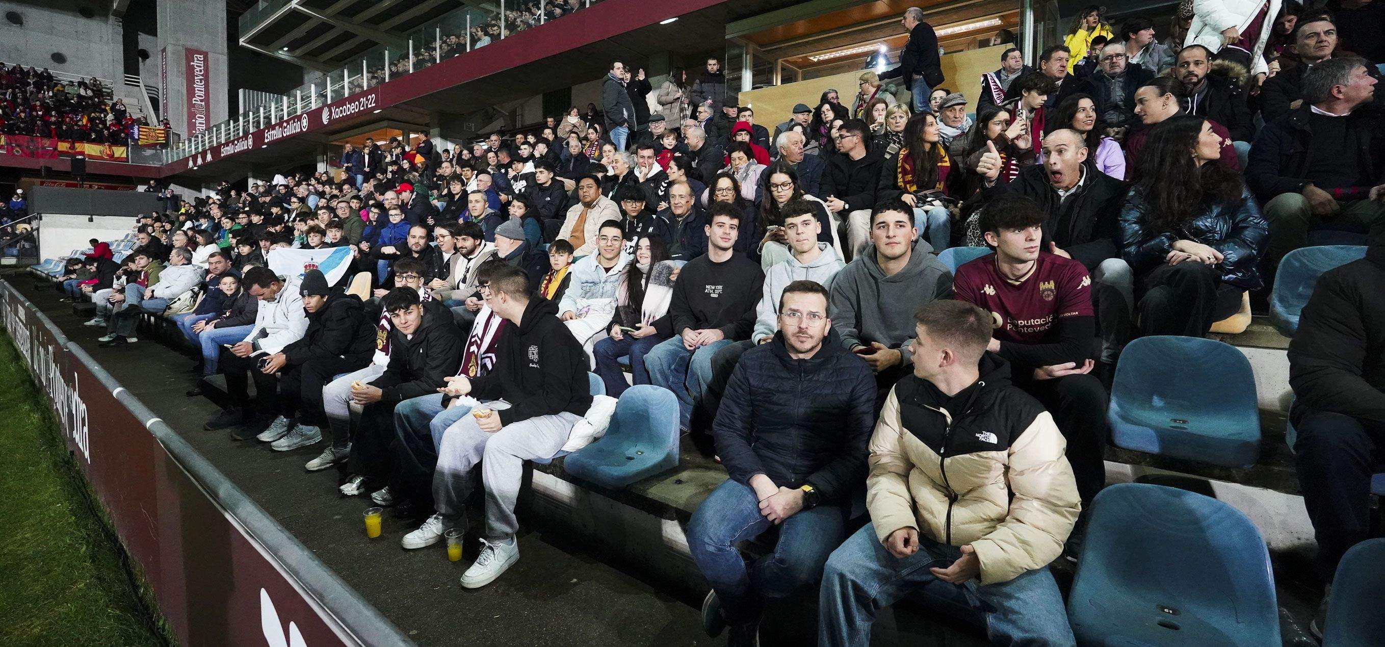 Partido de Copa del Rey entre Pontevedra y Mallorca en Pasarón