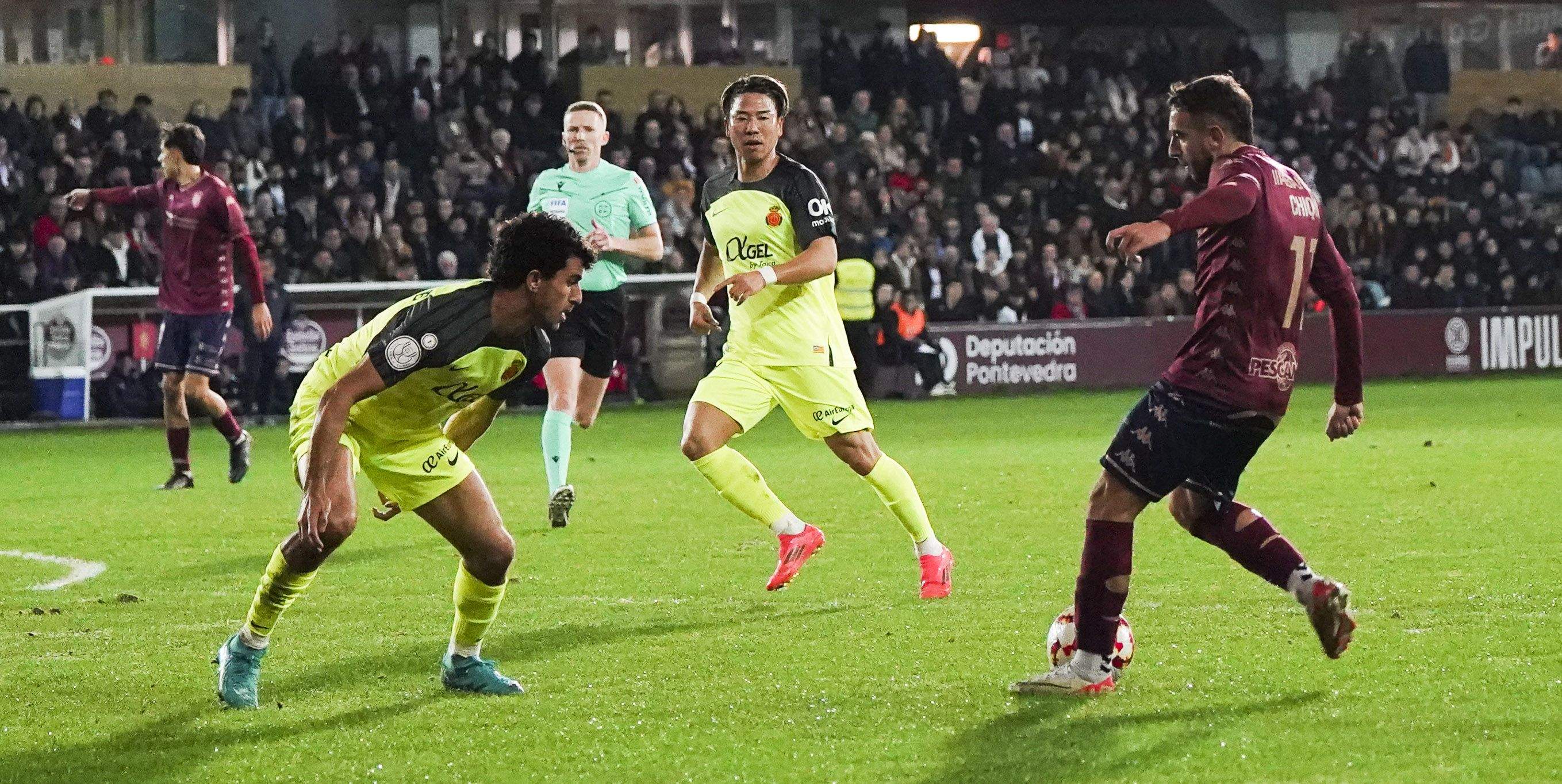 Partido de Copa del Rey entre Pontevedra y Mallorca en Pasarón