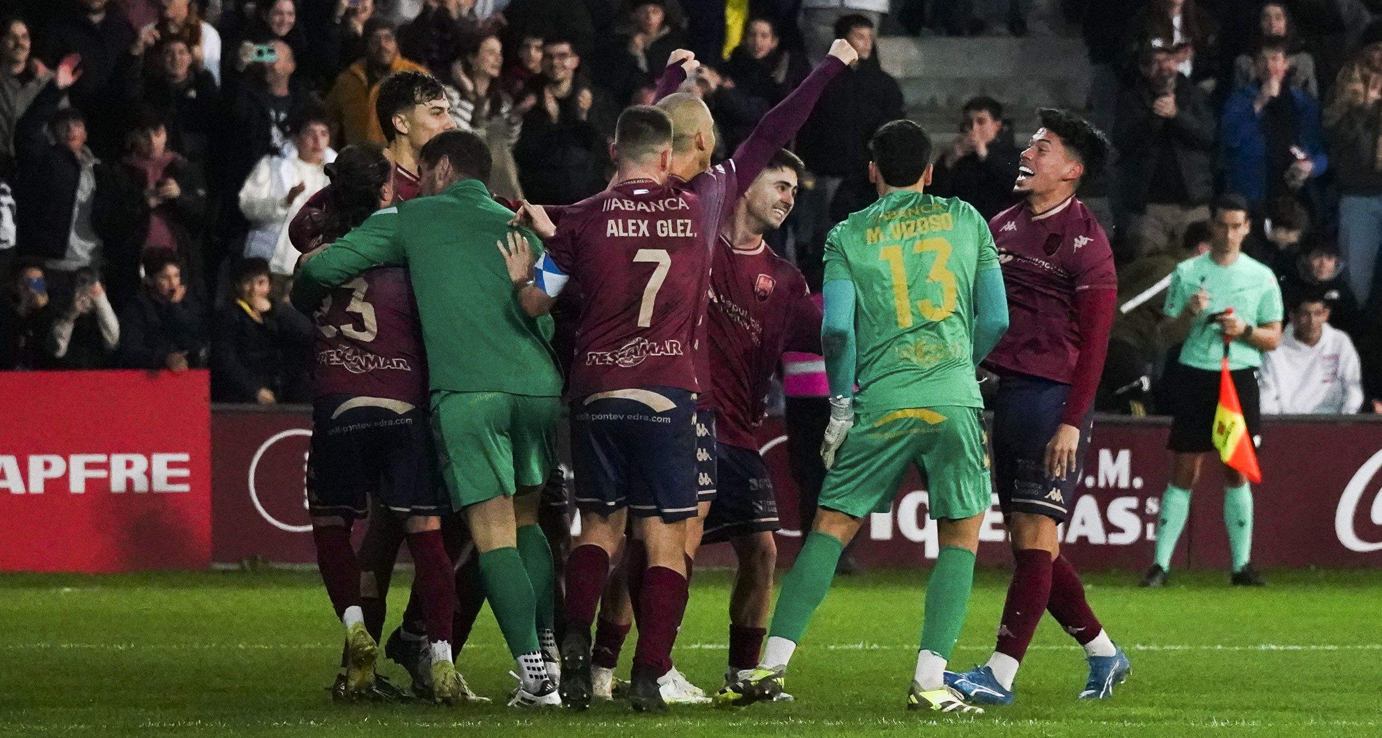 Partido de Copa del Rey entre Pontevedra y Mallorca en Pasarón