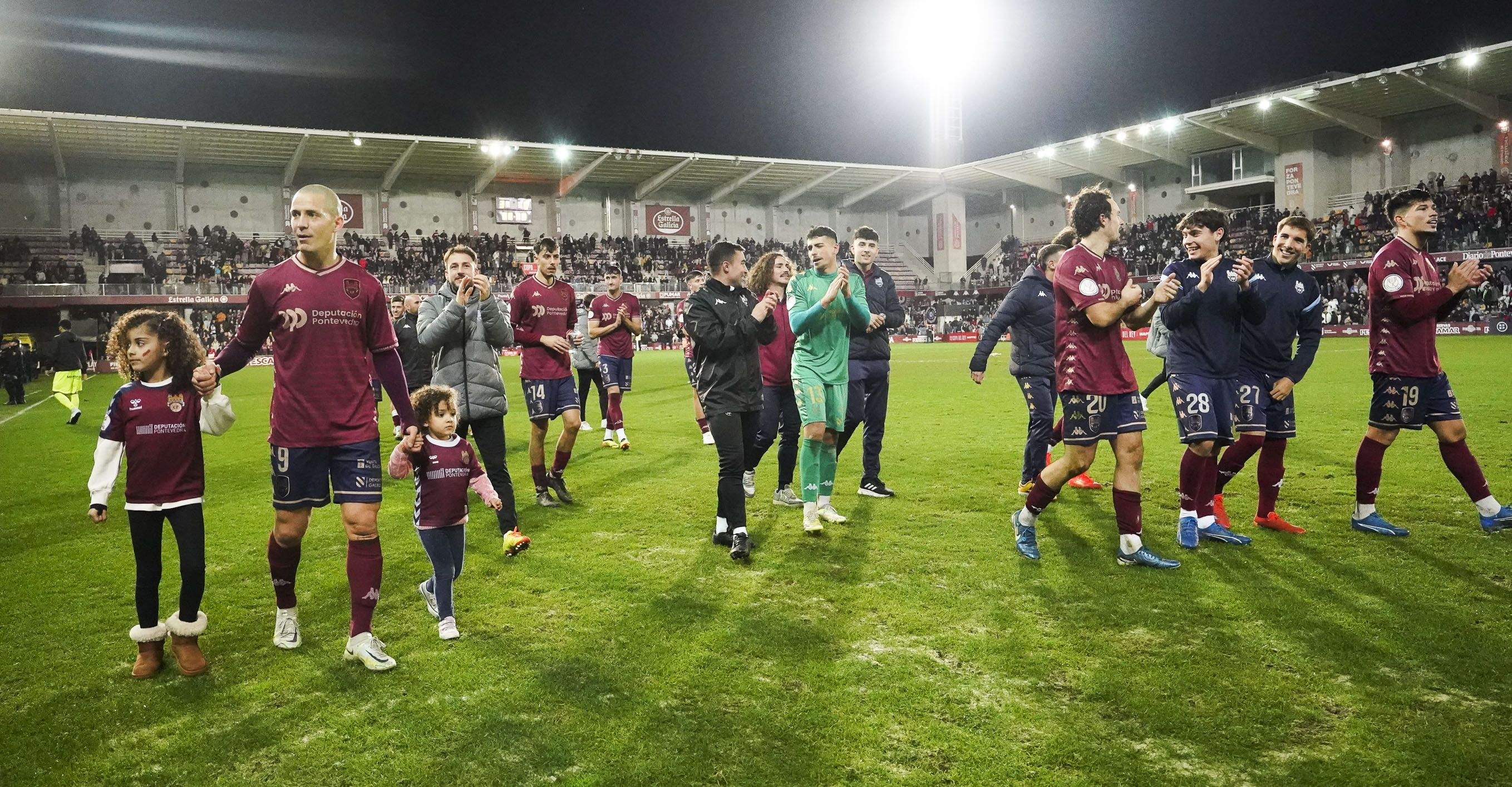 Partido de Copa del Rey entre Pontevedra y Mallorca en Pasarón