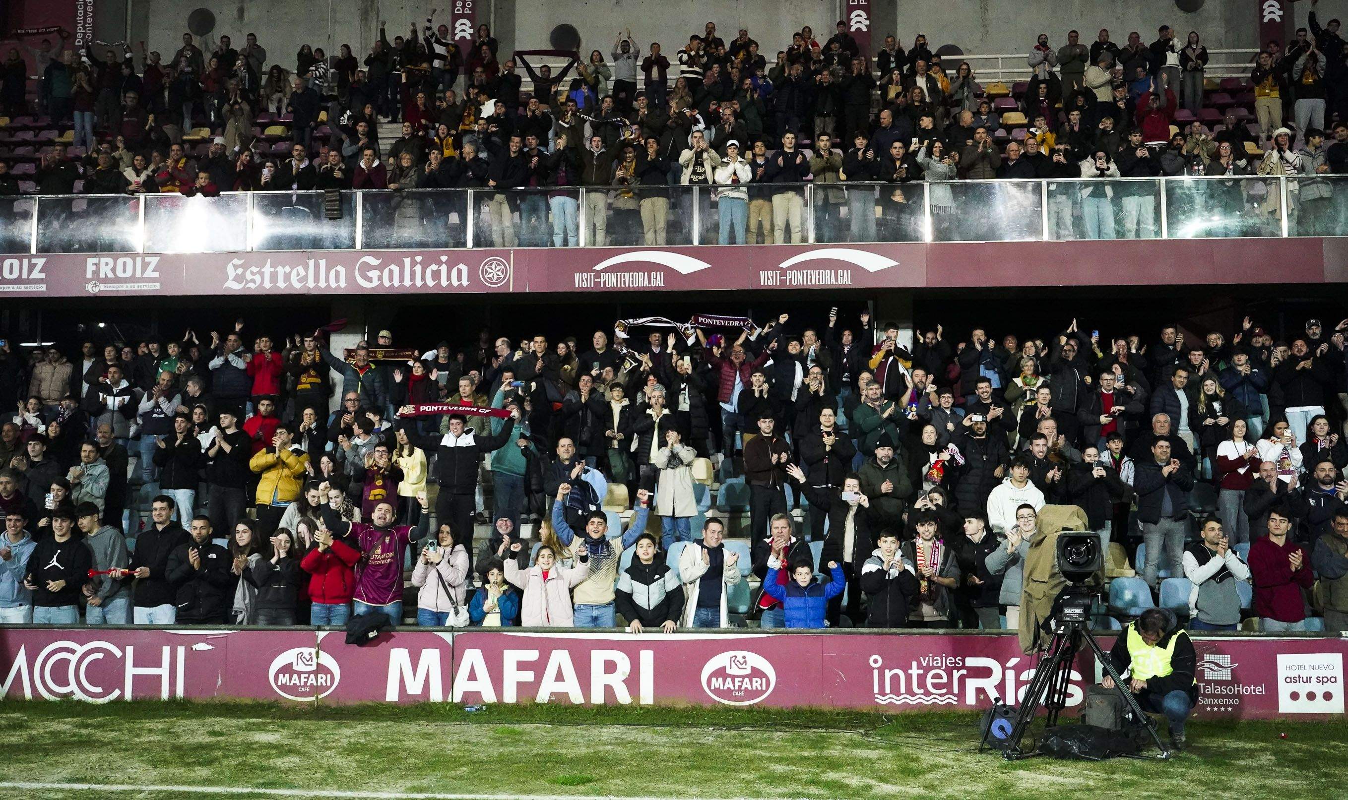 Partido de Copa del Rey entre Pontevedra y Mallorca en Pasarón