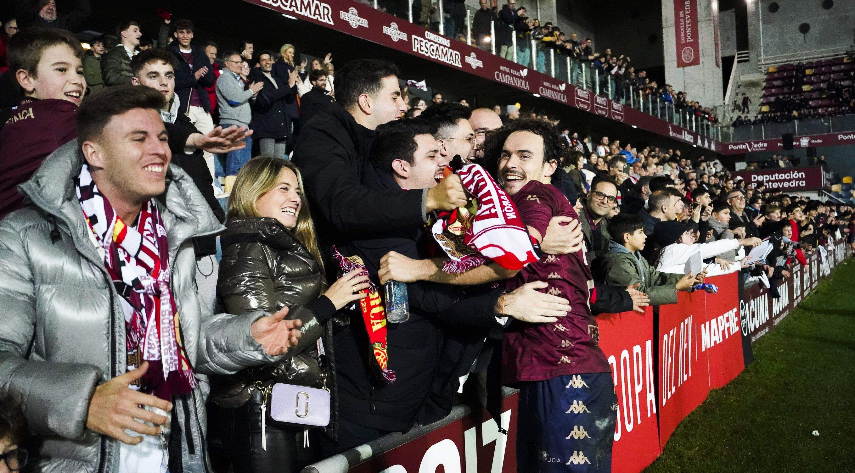 Partido de Copa del Rey entre Pontevedra y Mallorca en Pasarón