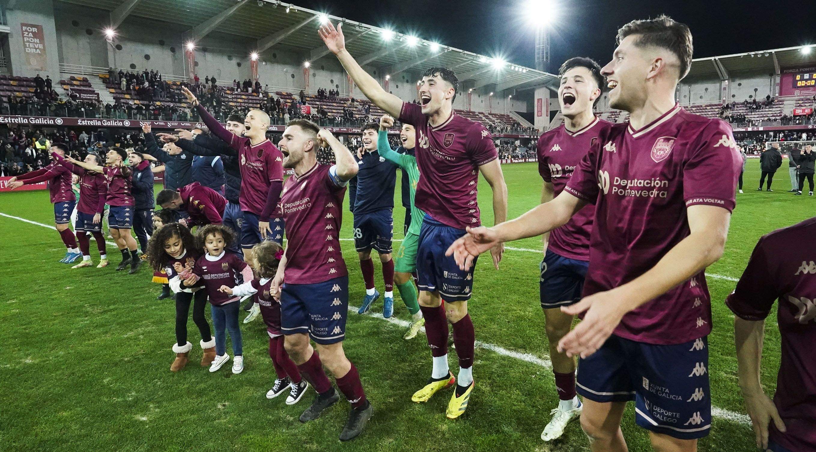 Partido de Copa del Rey entre Pontevedra y Mallorca en Pasarón