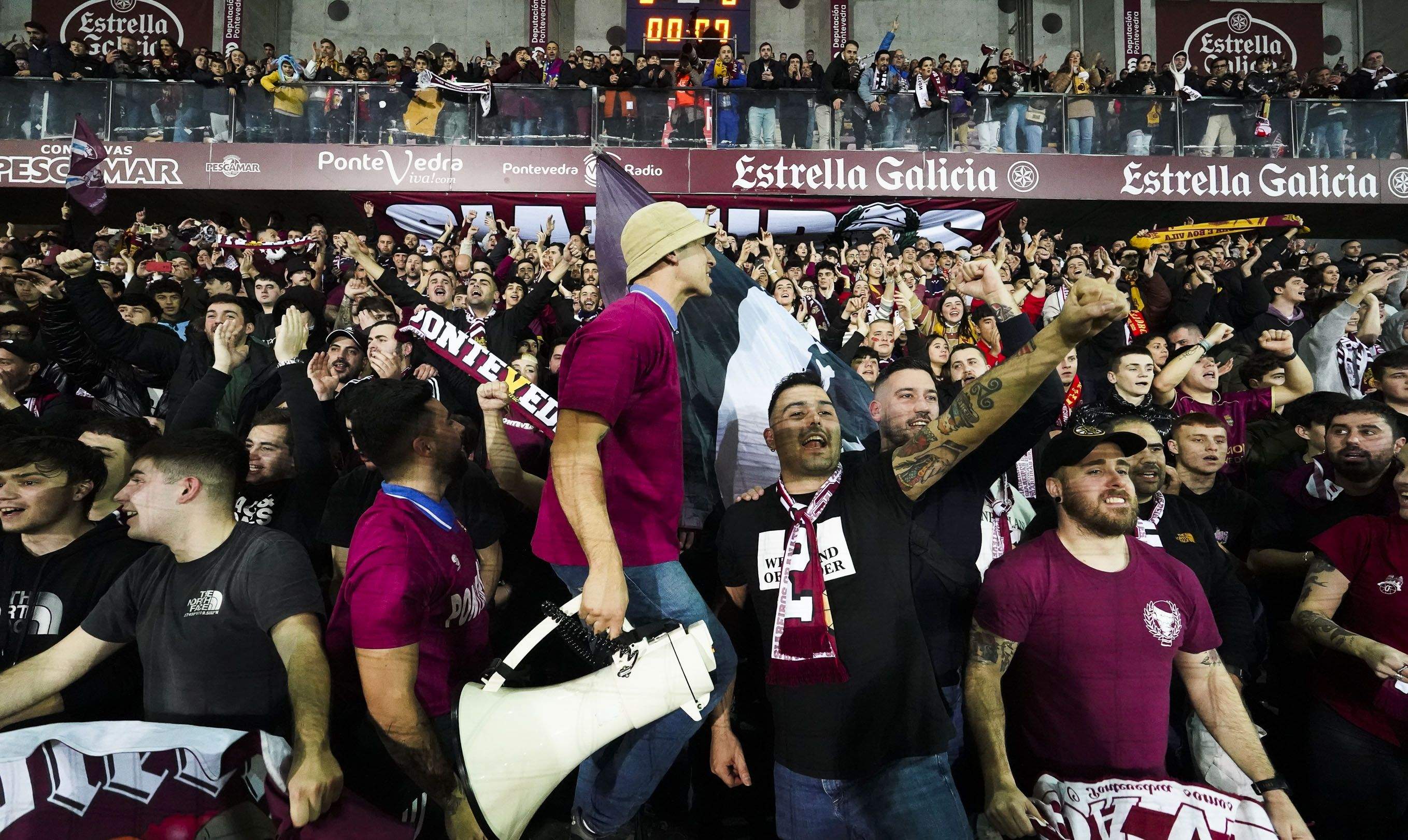 Partido de Copa del Rey entre Pontevedra y Mallorca en Pasarón