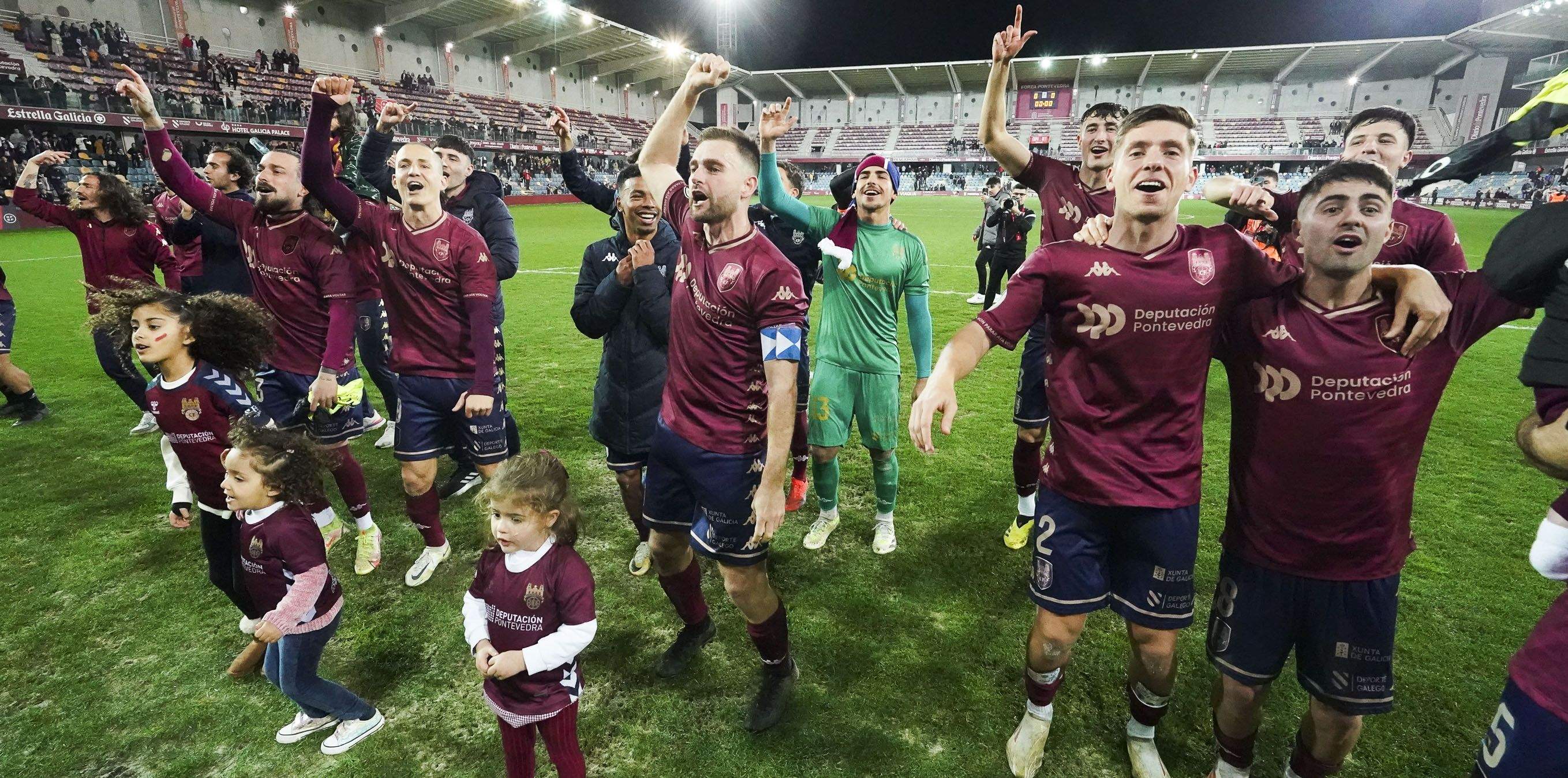 Partido de Copa del Rey entre Pontevedra y Mallorca en Pasarón