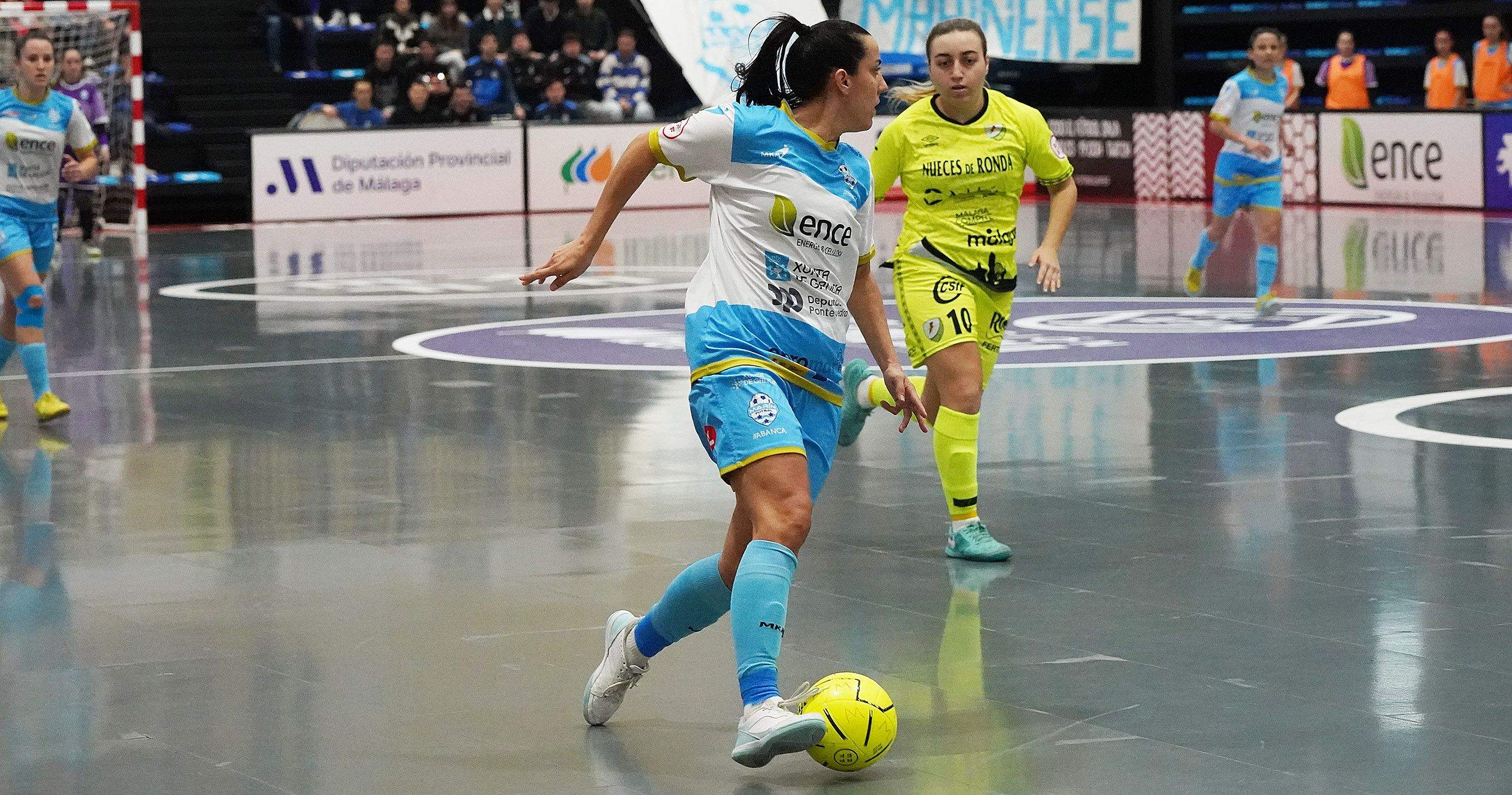 Partido entre el Marín Futsal y el Atlético Torcal en A Raña