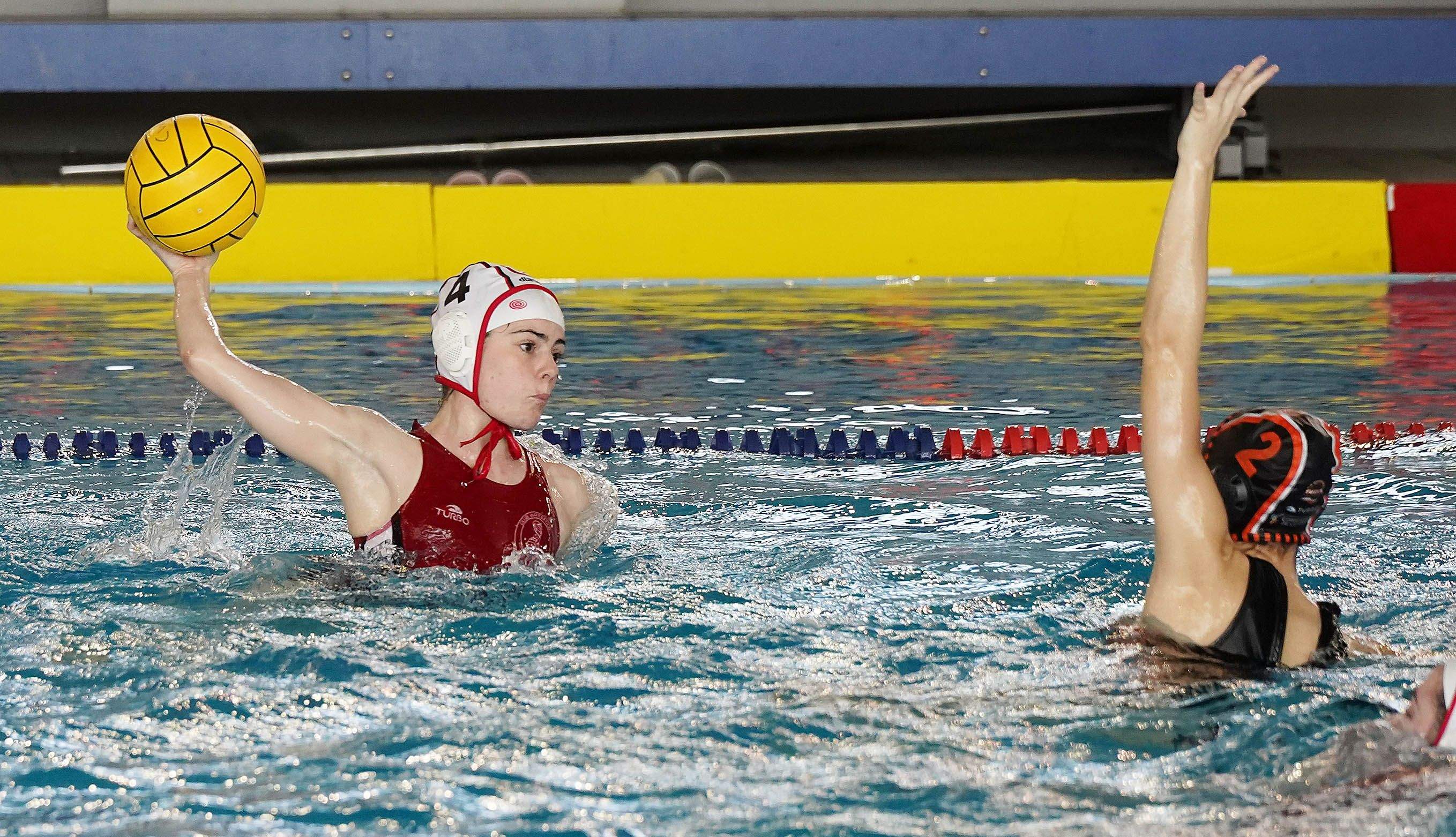 Partido entre o Waterpolo Pontevedra e o CW Turia en Rías do Sur