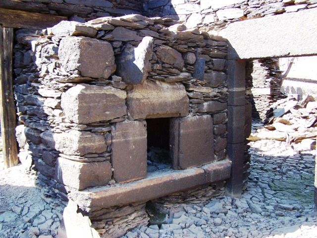 Mourulle, forno dunha casa