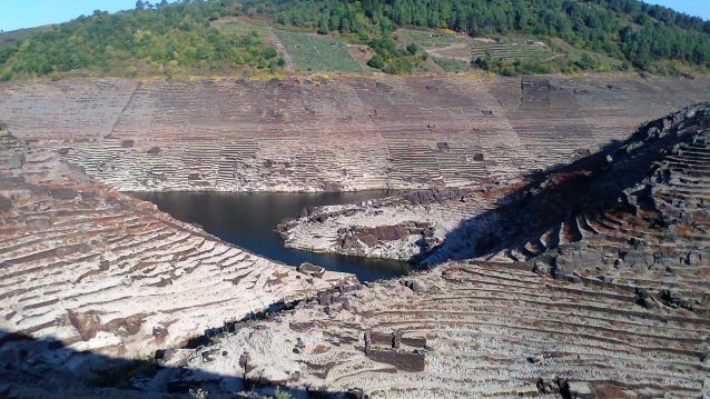 Socalcos nos arredores de Castro Candaz