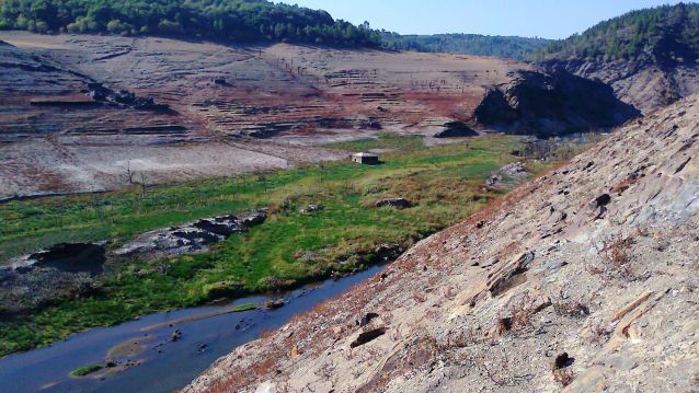 Val de Portomeñe co muíño de Xián