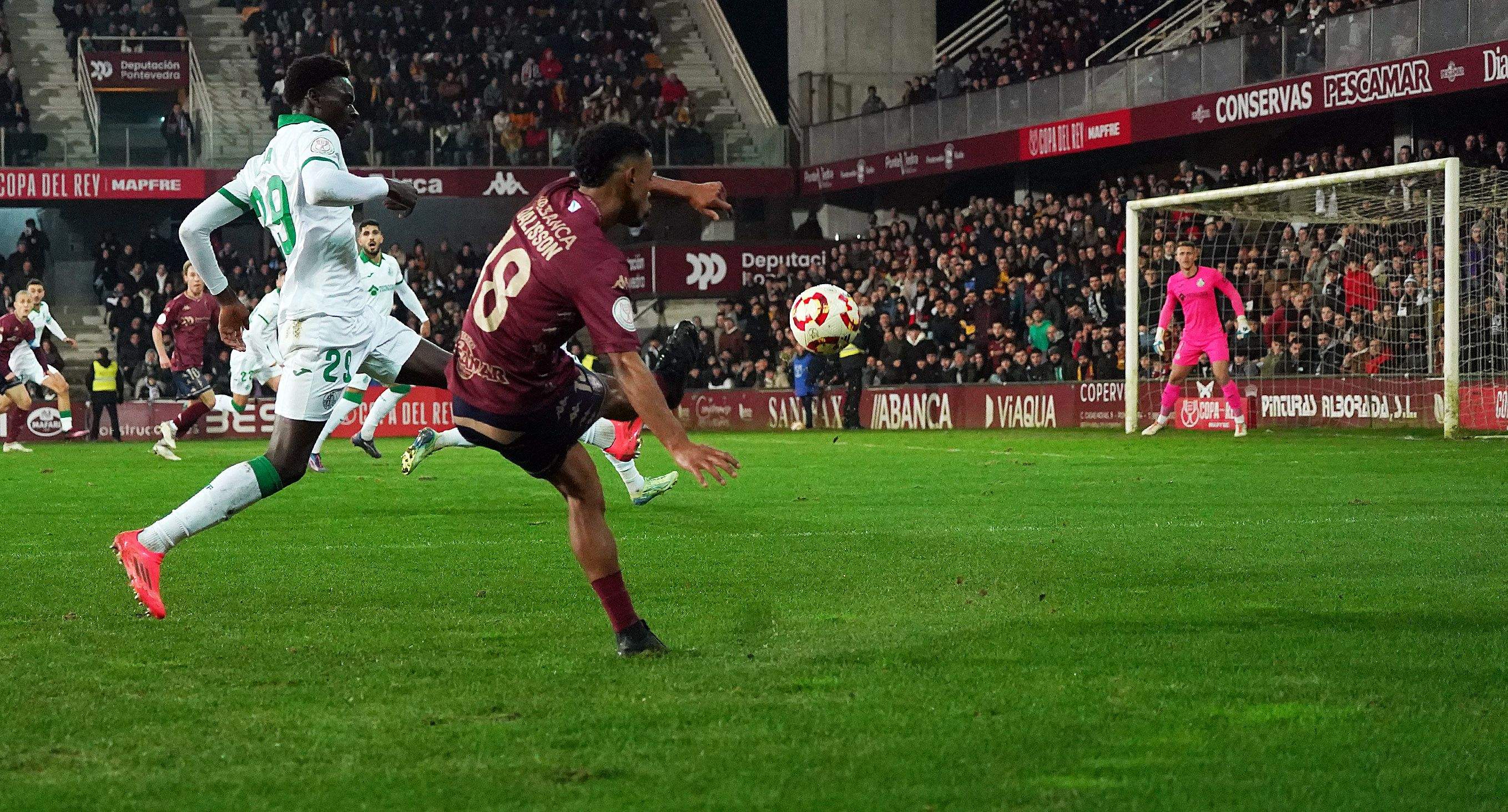 Octavos de final de la Copa del Rey entre Pontevedra y Getafe en Pasarón