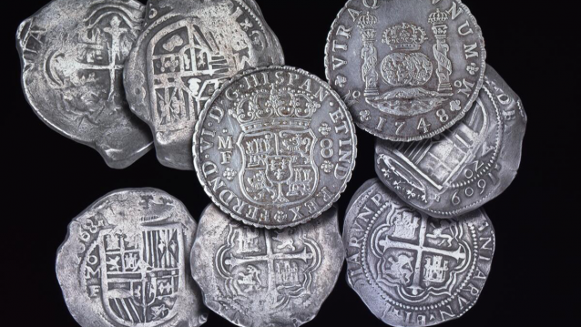 Reales de a Oito, dende os arcaicos de cantos irregulares até os dos columnarios máis uniformemente circulares