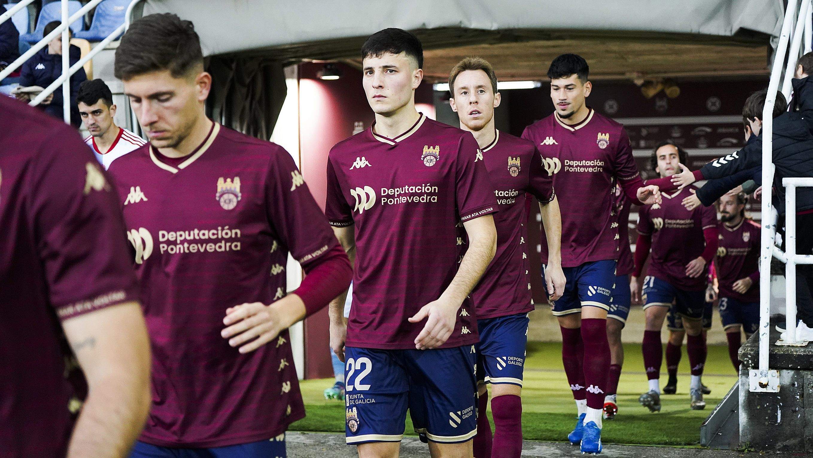 Partido entre Pontevedra CF e  SD Compostela en Pasarón