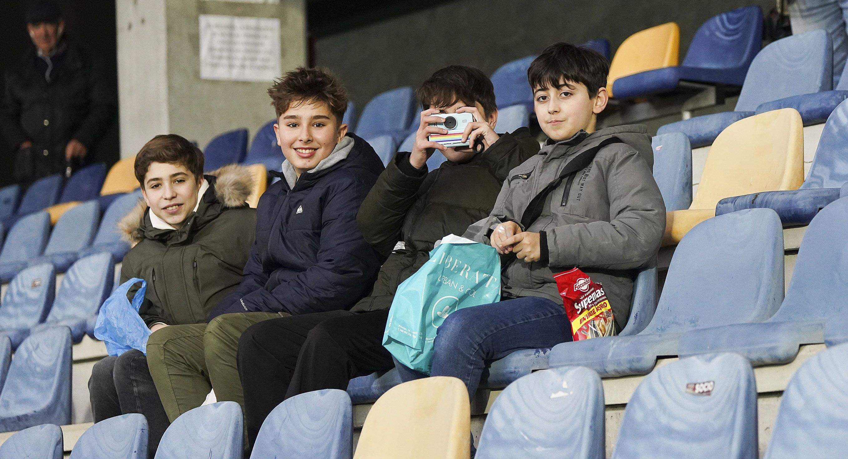 Partido entre Pontevedra CF e  SD Compostela en Pasarón