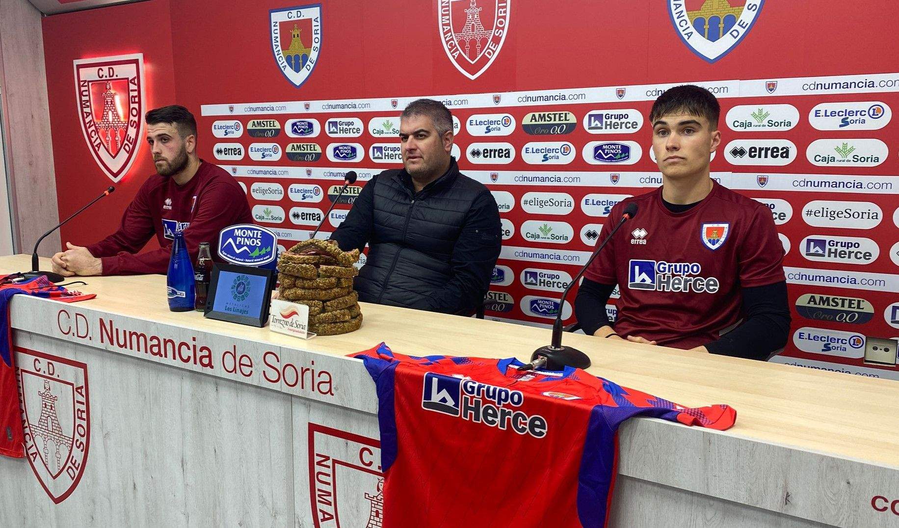 Presentación de Fabrizio Danese y Mikel Mendibe como jugadores del Numancia