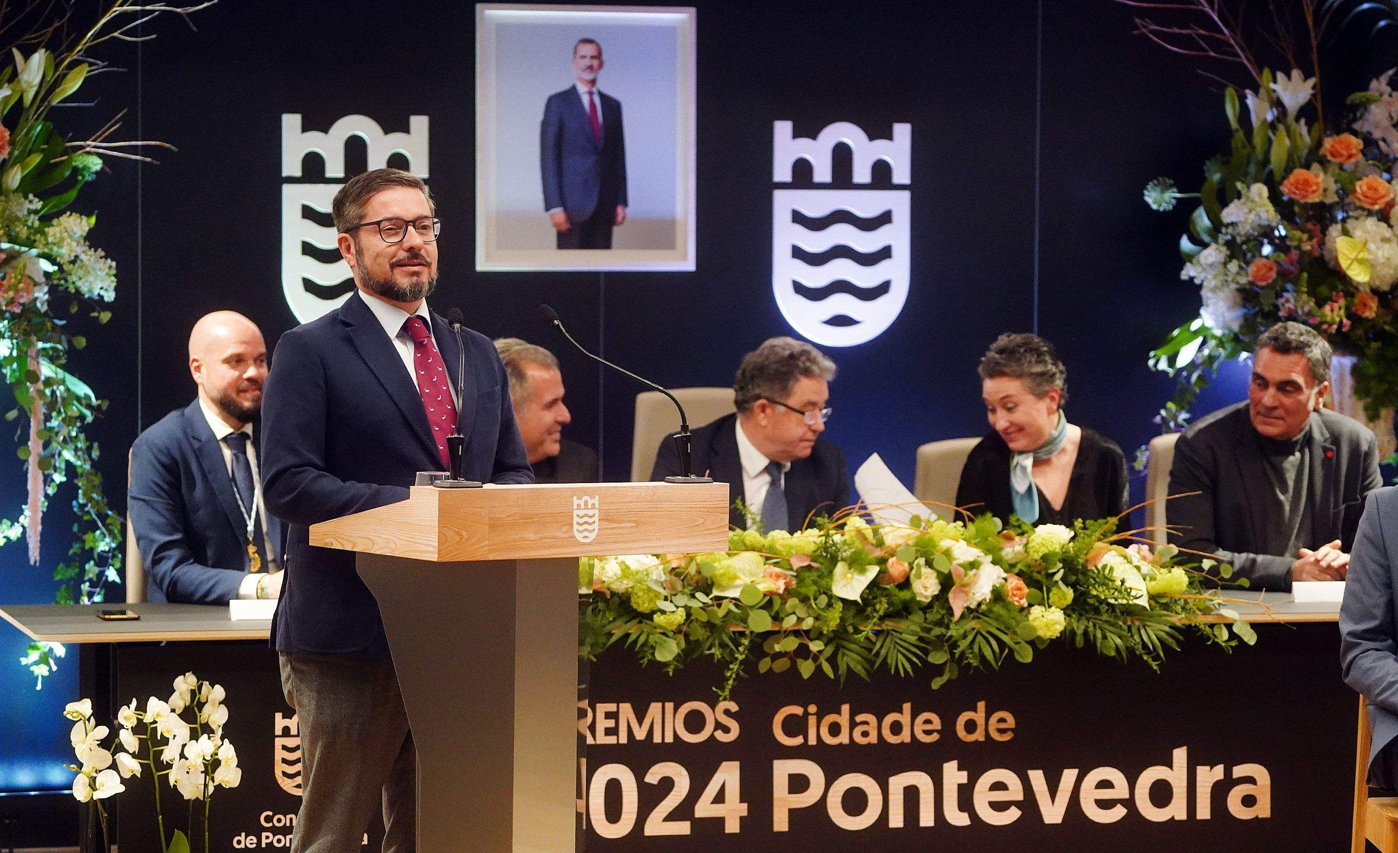 Entrega dos Premios Cidade de Pontevedra aos servizos de Dixestivo e Dermatoloxía e a Manel Loureiro