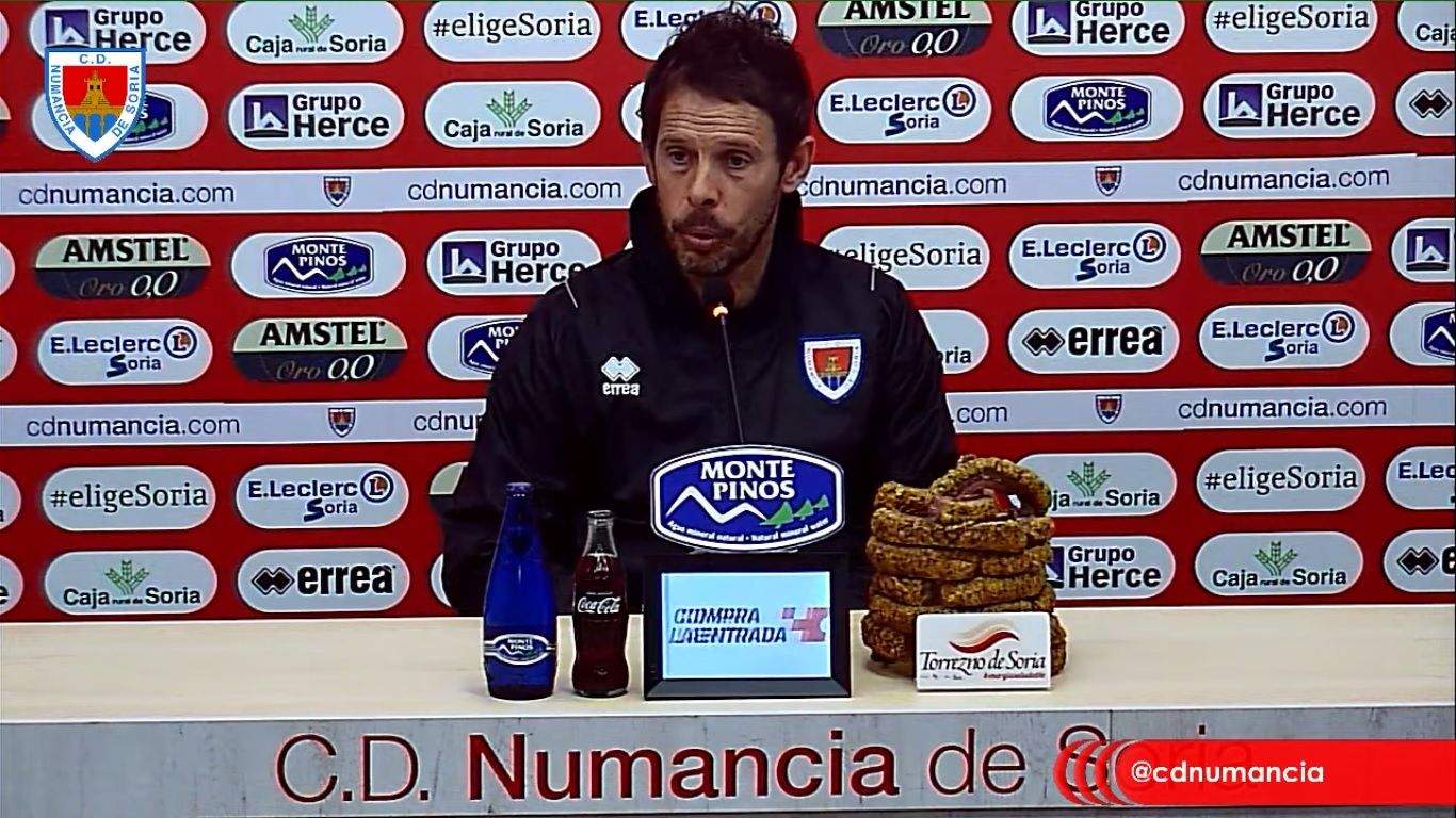 Aitor Calle, entrenador del Numancia
