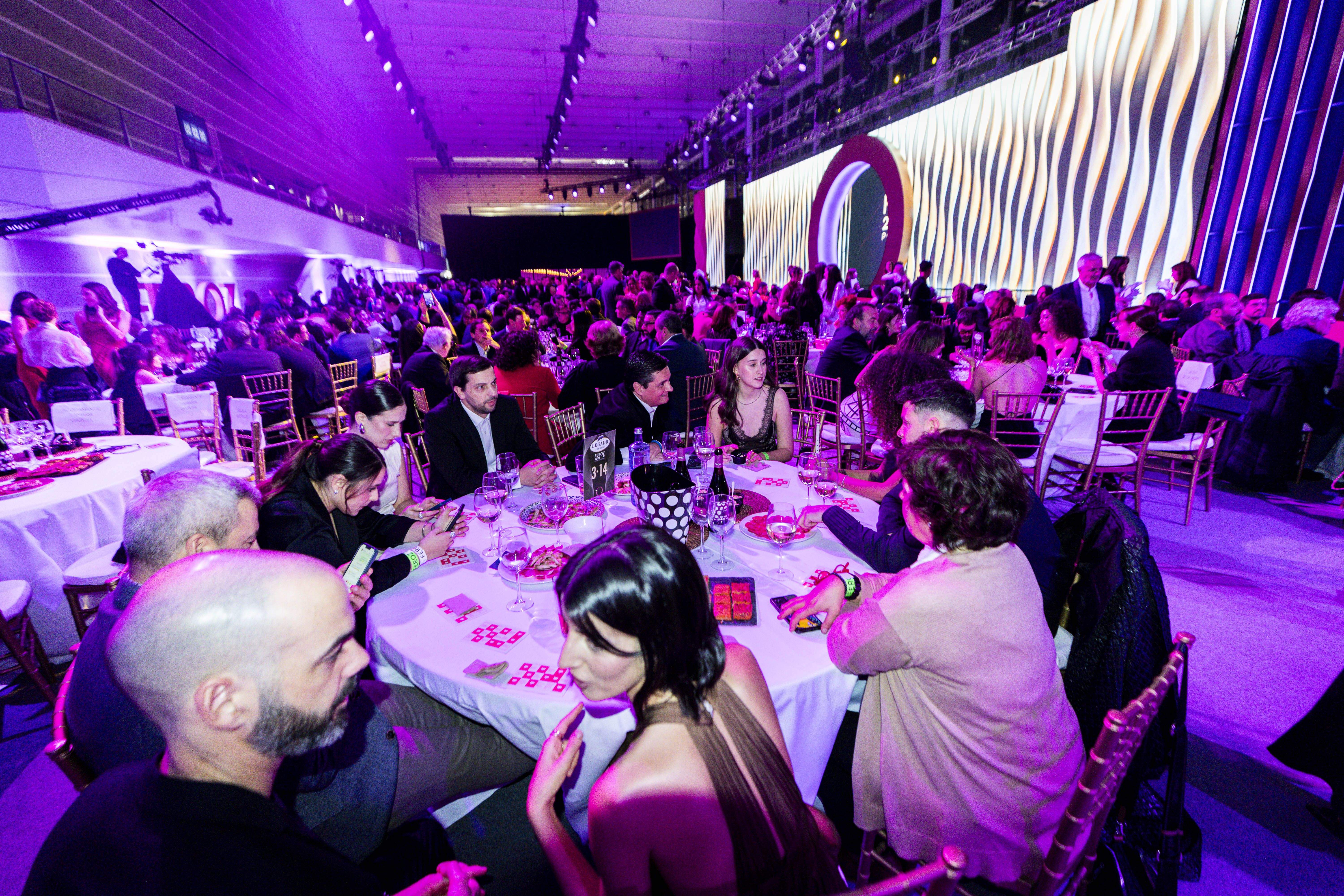 Personalidades en las mesas de los Premios Feroz 2025 Personalidades en las mesas de los Premios Feroz 2025