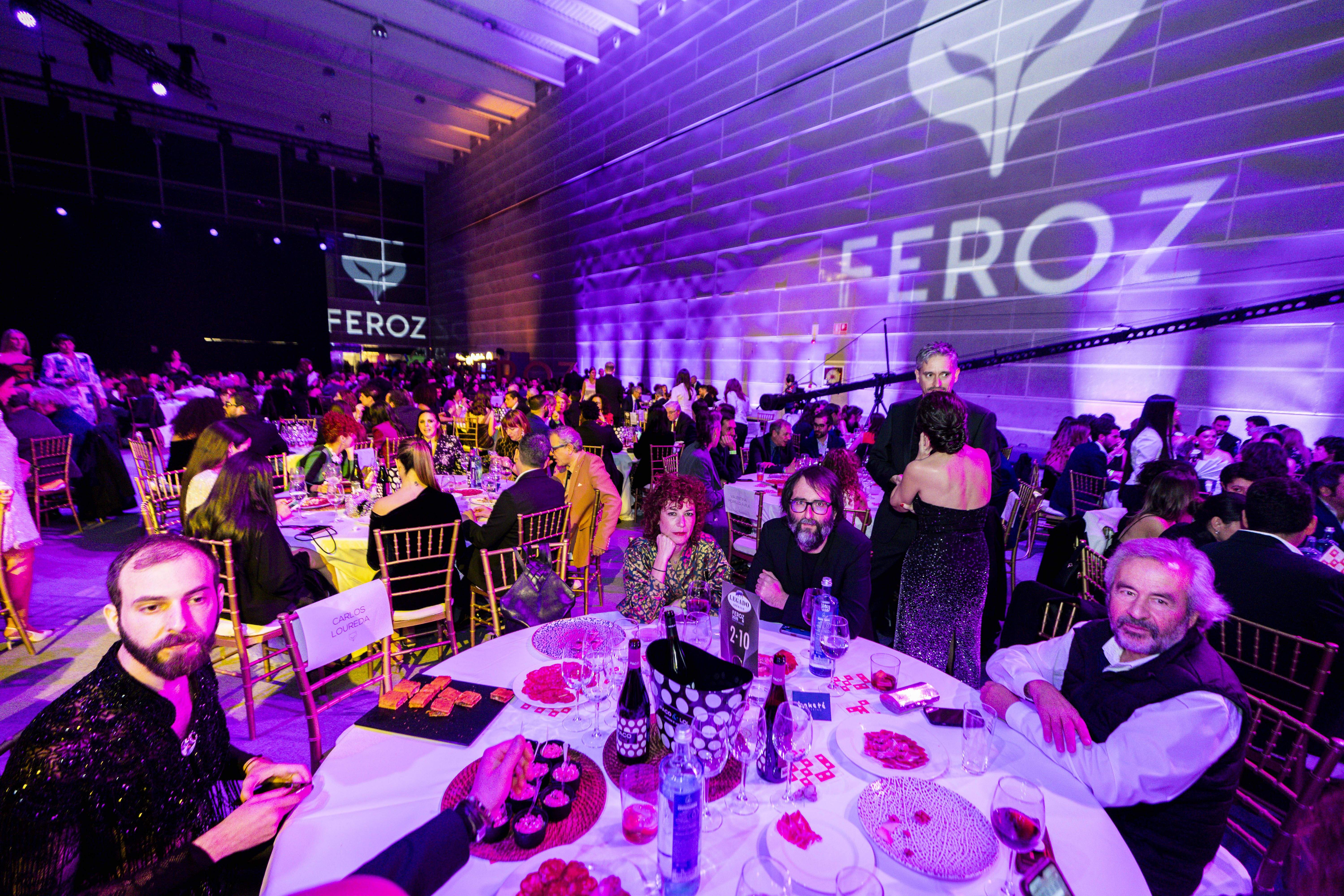 Personalidades en las mesas de los Premios Feroz 2025 Personalidades en las mesas de los Premios Feroz 2025