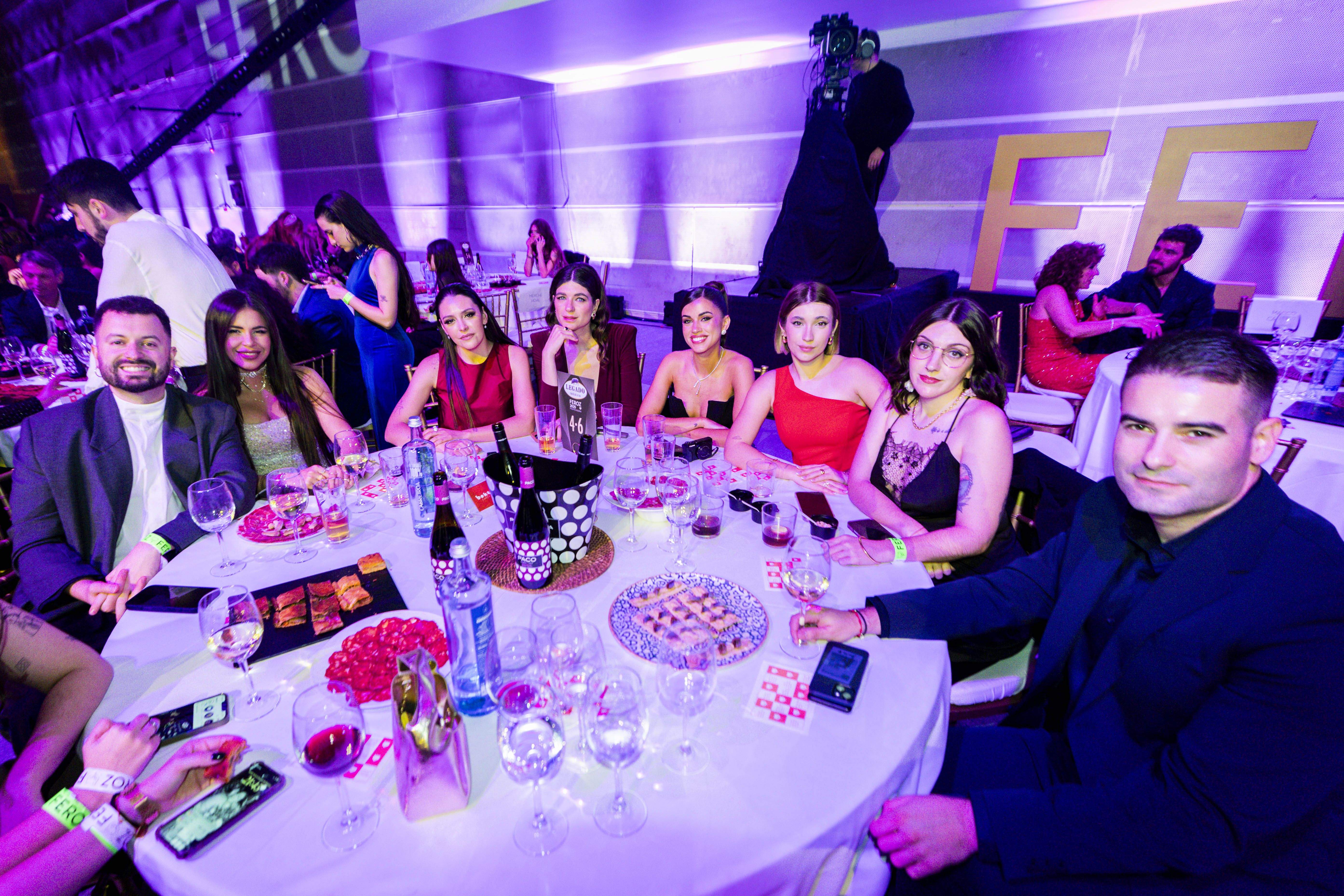 Personalidades en las mesas de los Premios Feroz 2025 Personalidades en las mesas de los Premios Feroz 2025