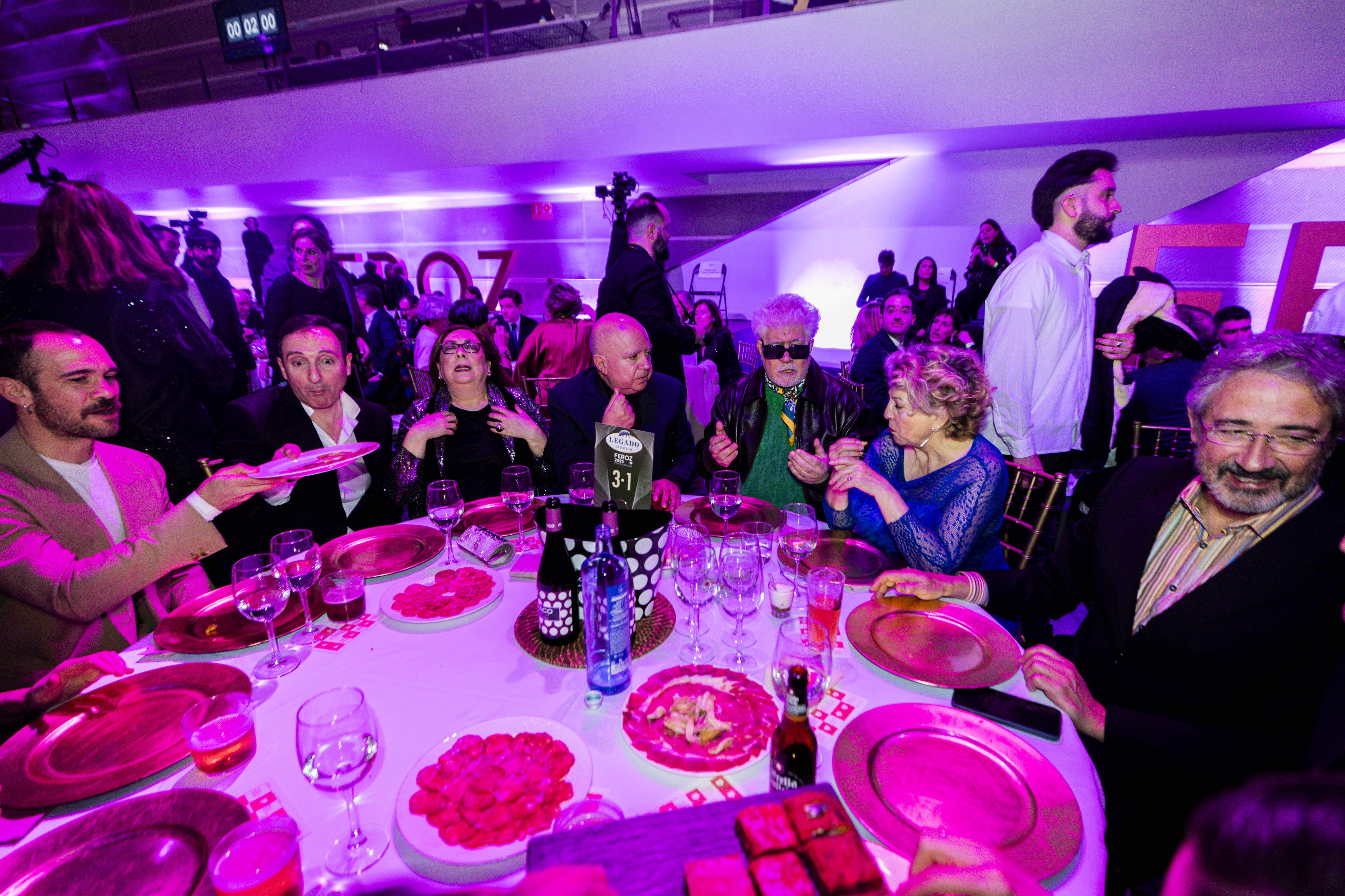 Personalidades en las mesas de los Premios Feroz 2025 Personalidades en las mesas de los Premios Feroz 2025