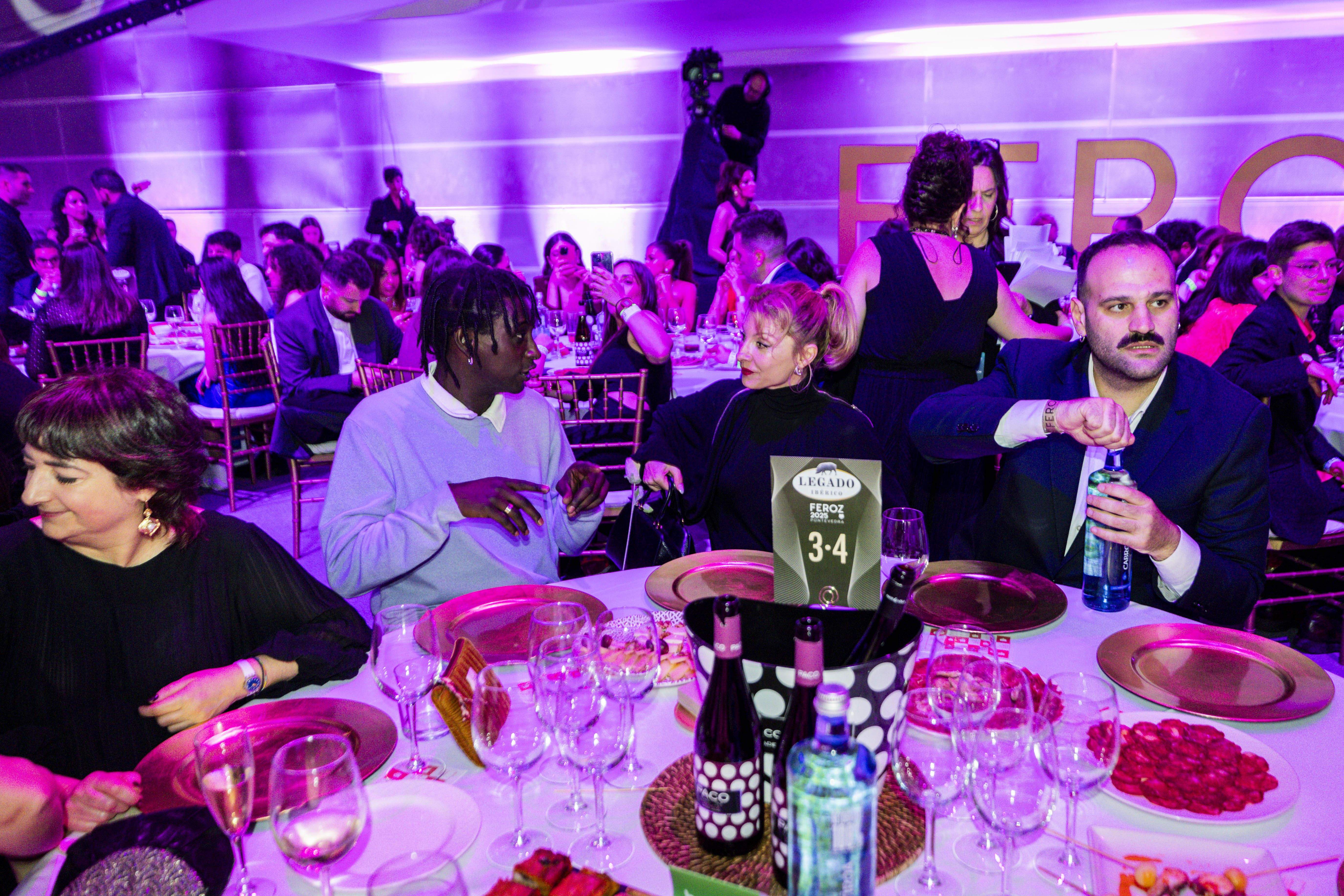 Personalidades en las mesas de los Premios Feroz 2025 Personalidades en las mesas de los Premios Feroz 2025