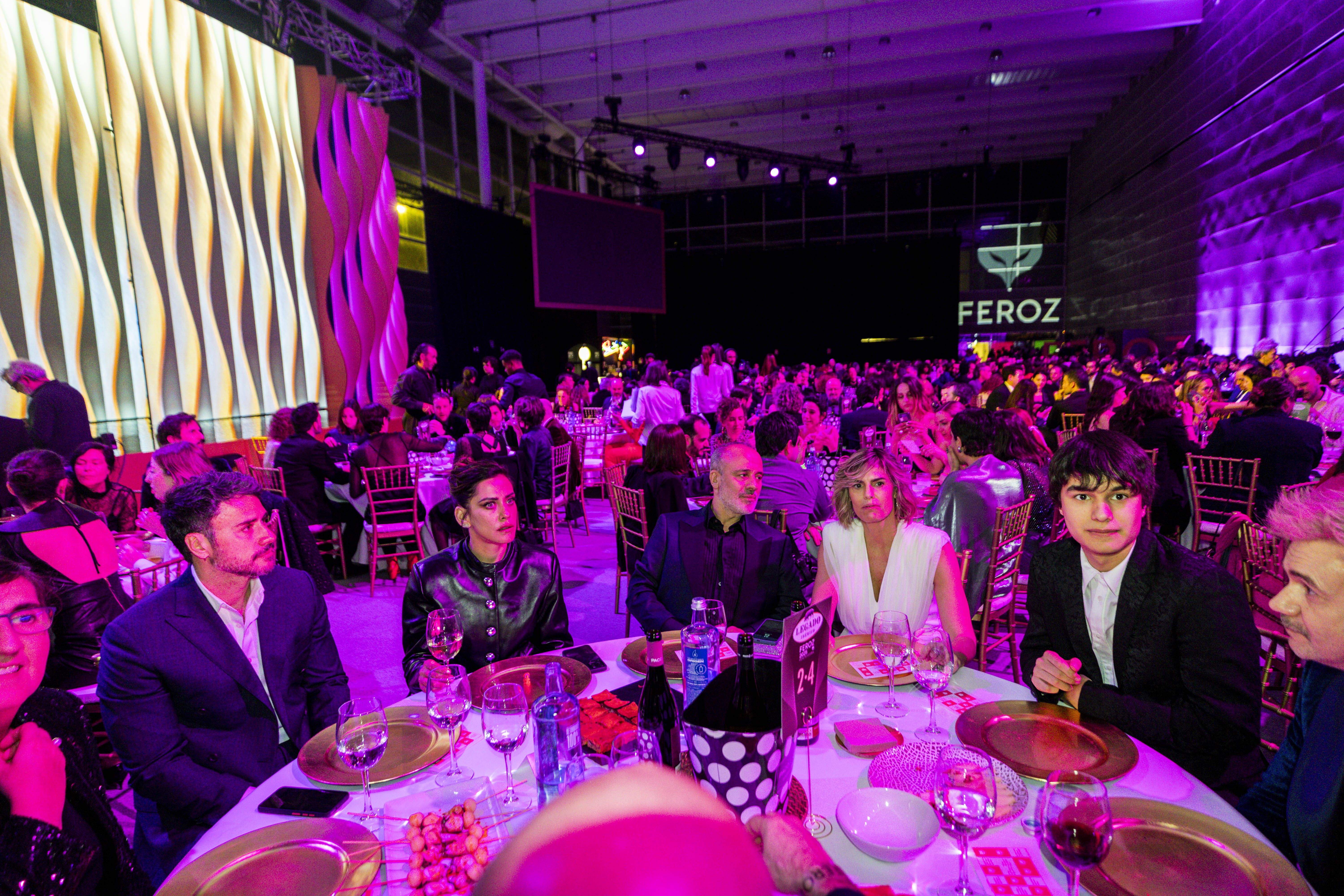Personalidades en las mesas de los Premios Feroz 2025 Personalidades en las mesas de los Premios Feroz 2025
