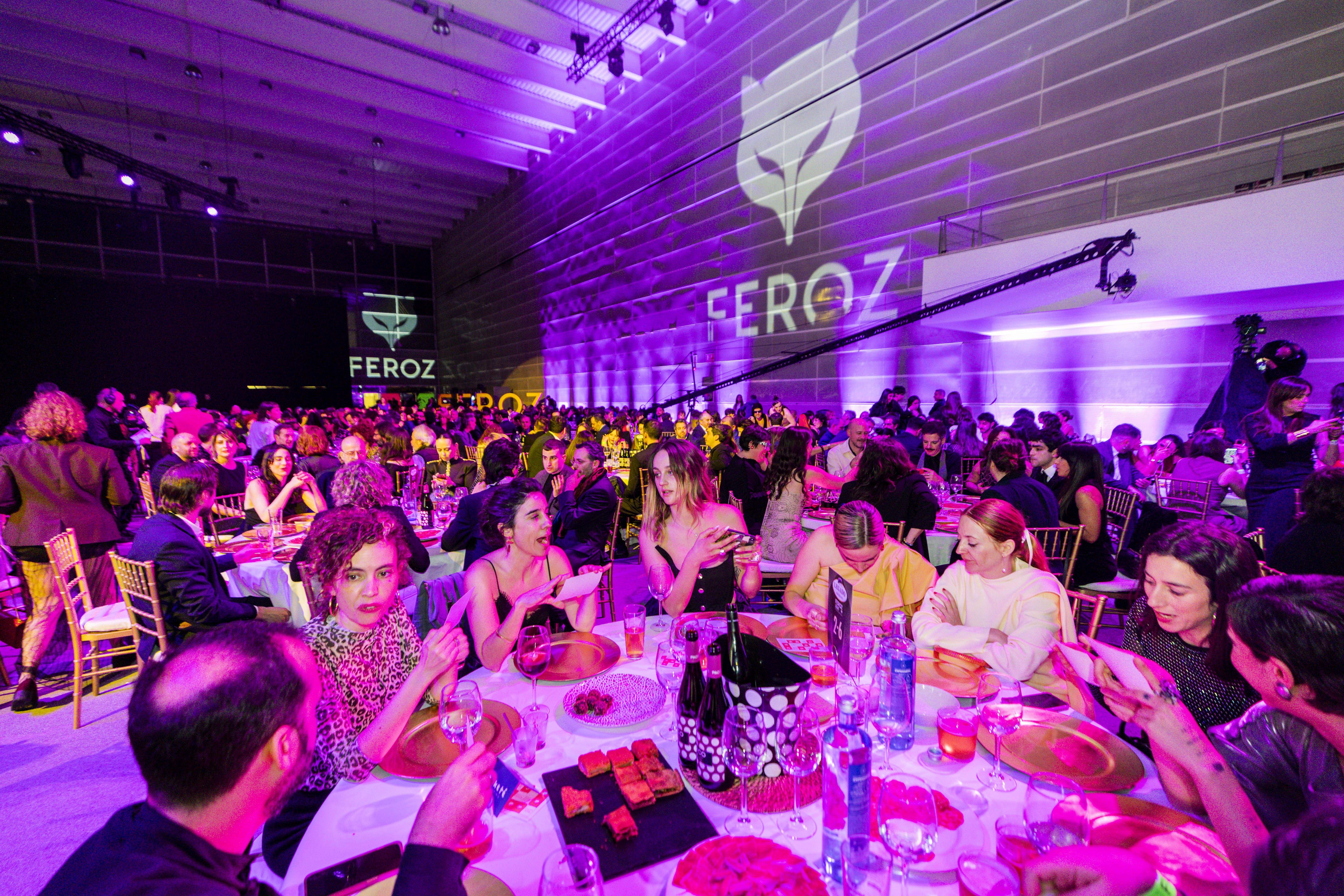 Personalidades en las mesas de los Premios Feroz 2025 Personalidades en las mesas de los Premios Feroz 2025