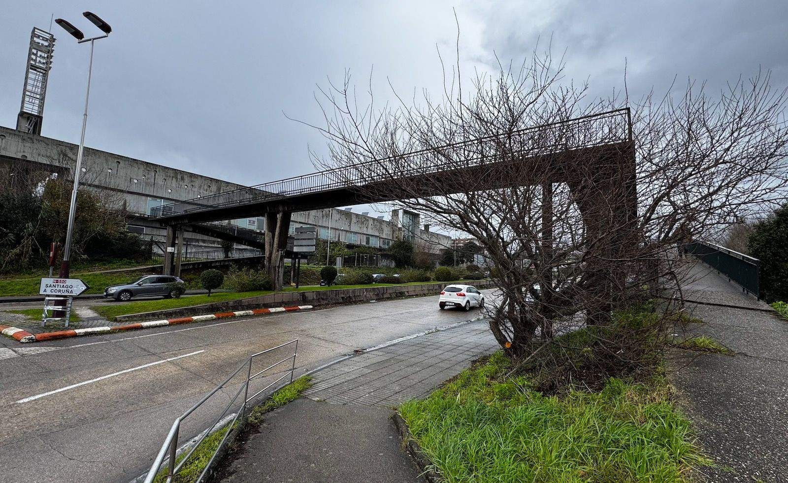 Pasarela peonil da avenida de Compostela