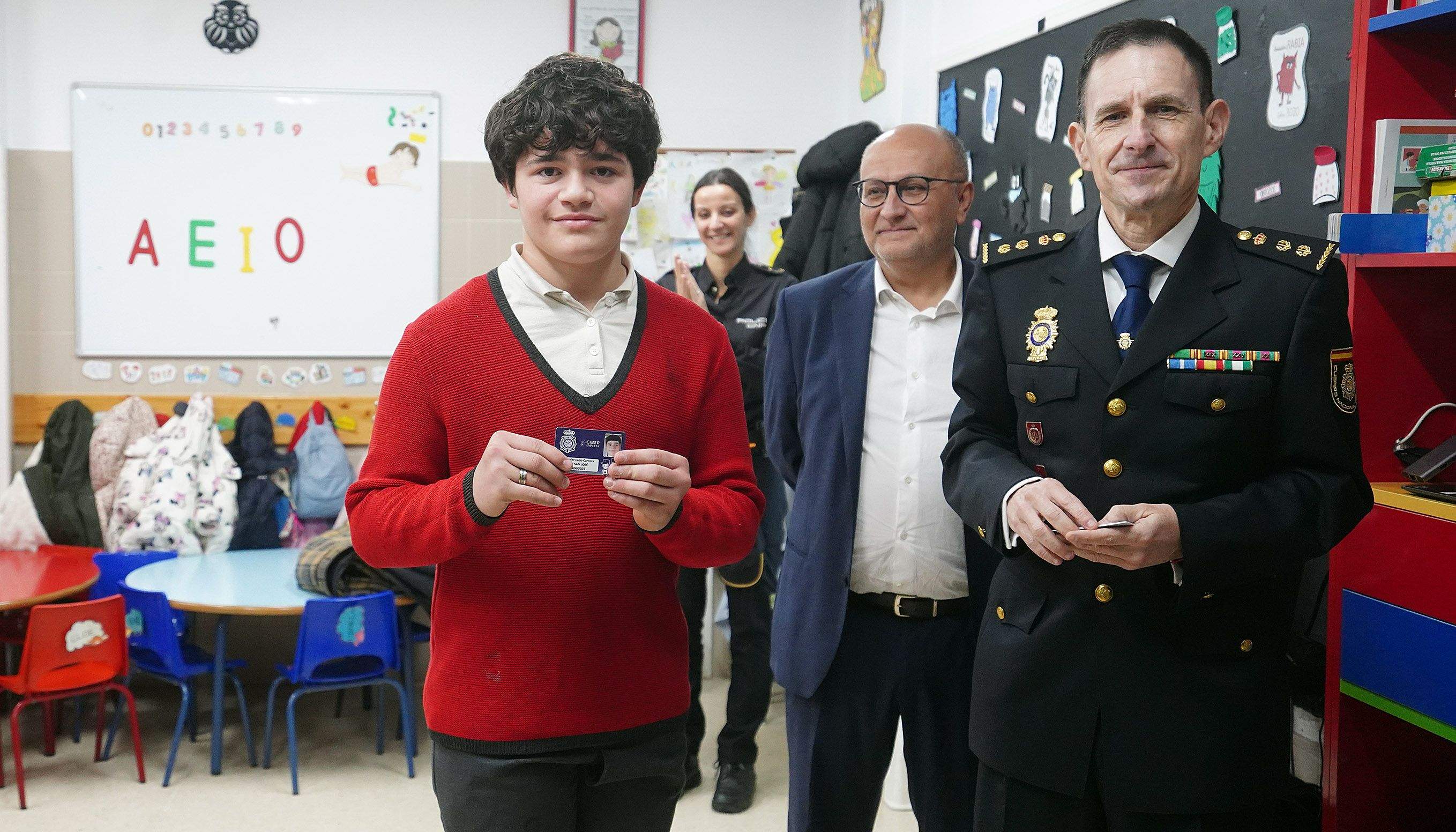 Escolares del colegio San José recogen el carné de ciberexperto Escolares del colegio San José recogen el carné de ciberexperto