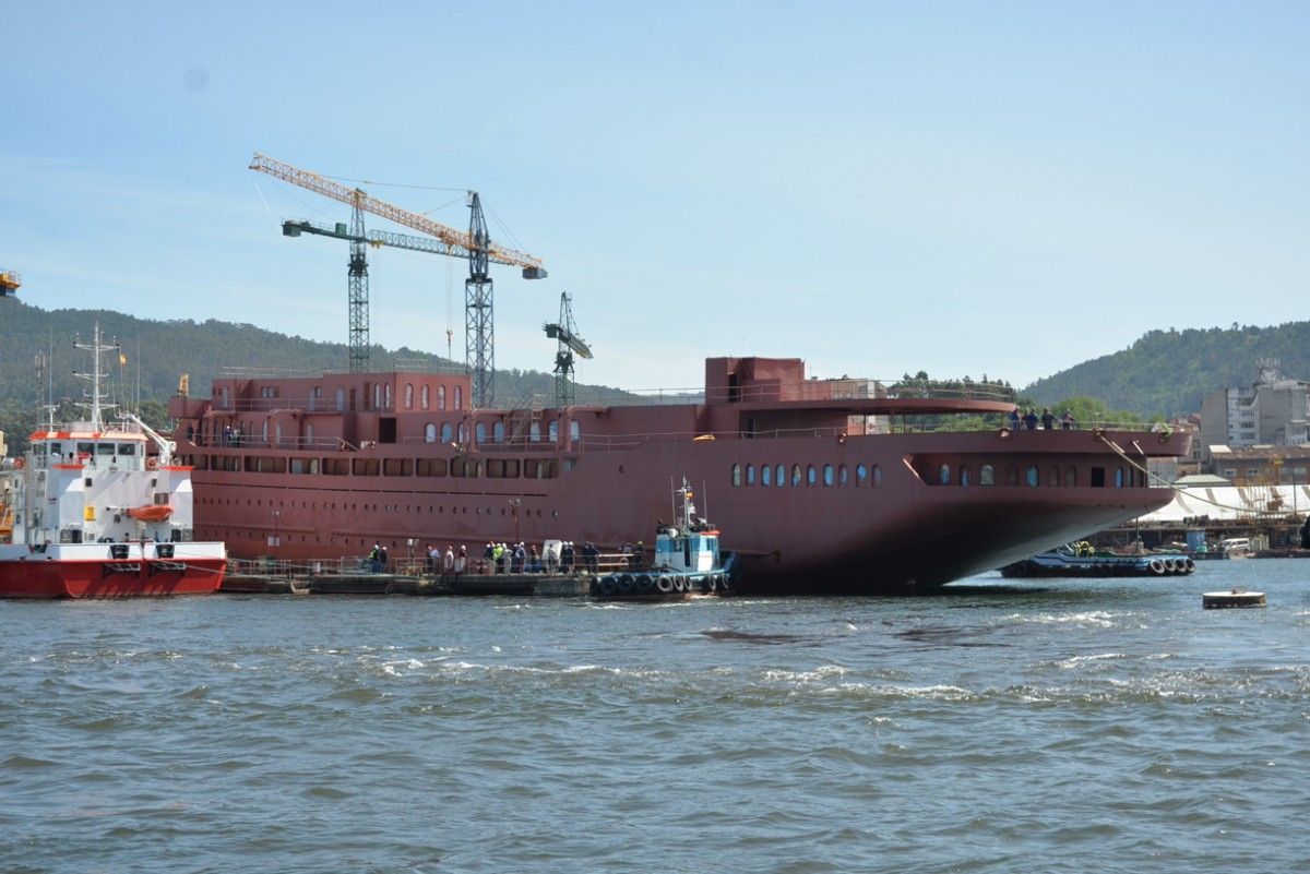 Retirada del casco del megavelero Sea Cloud Hussar
