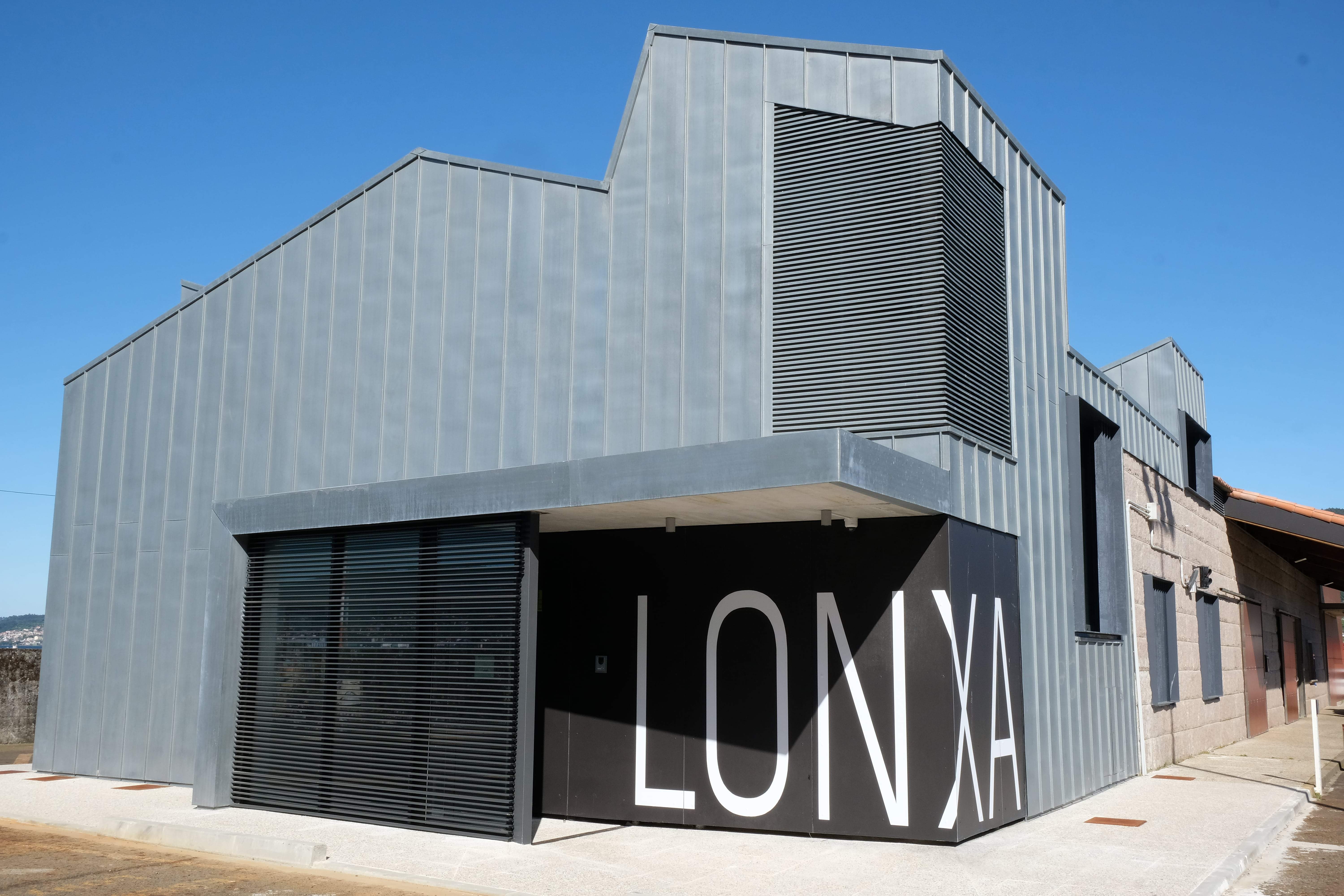 Exterior de la lonja de Campelo