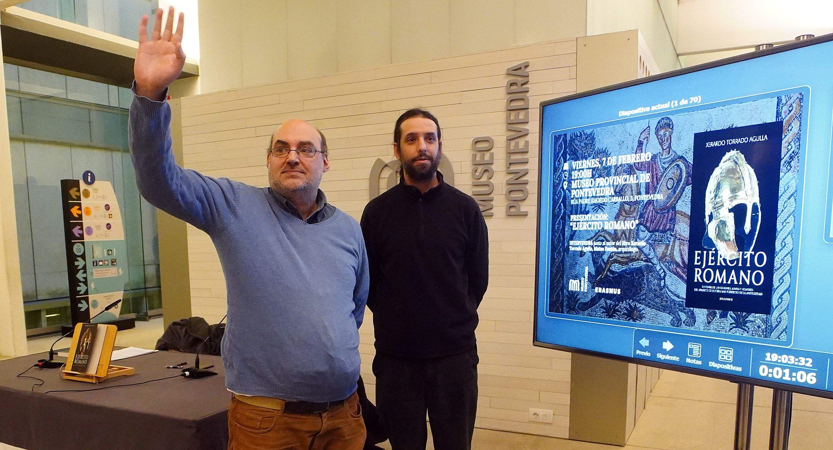 Xerardo Torrado Agulla presenta 'Ejército romano', acompañado por Mateo Fontán