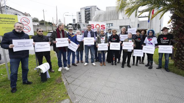 SOS Sanidade Pública inicia una campaña para reclamar la gratuidad del aparcamiento de Montecelo