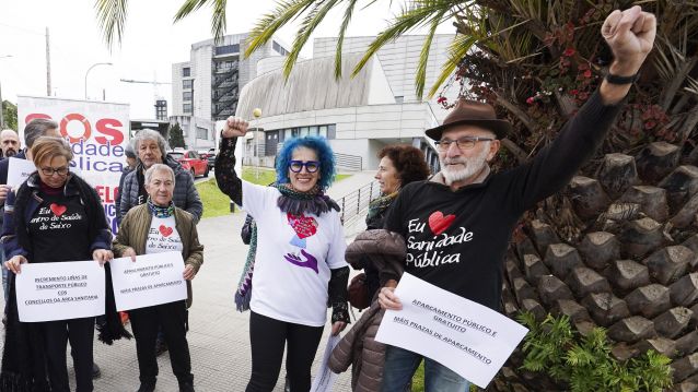 SOS Sanidade Pública inicia una campaña para reclamar la gratuidad del aparcamiento de Montecelo