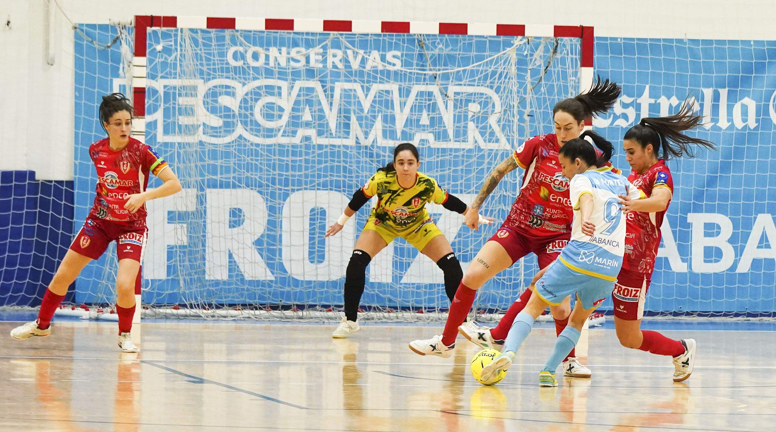 Partido entre o Poio Pescamar e Marín Futsal na Seca Partido entre o Poio Pescamar e Marín Futsal na Seca